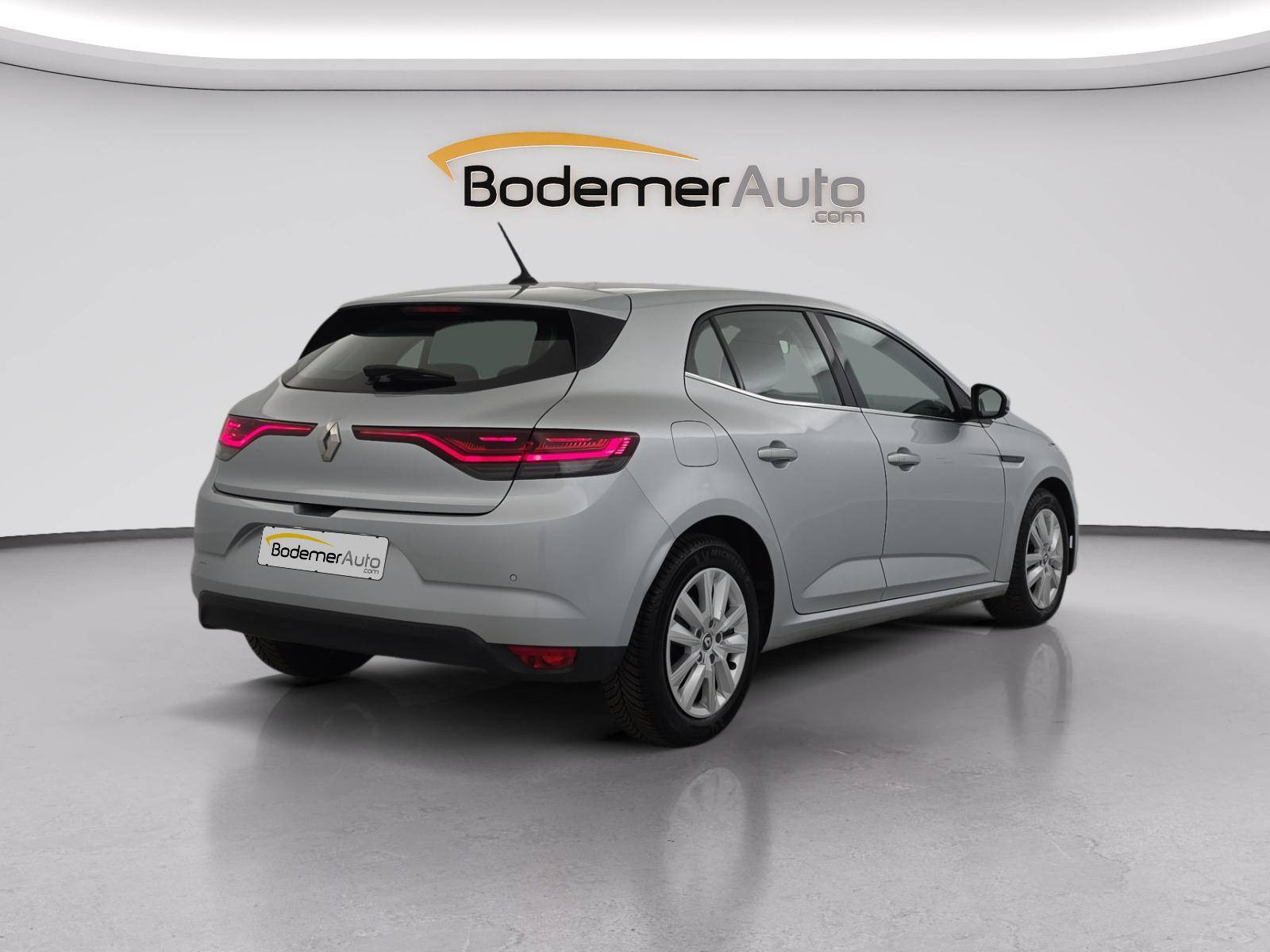 Vente en ligne Renault Megane 4 Mégane IV Berline Blue dCi 115 au prix de 13 990 €