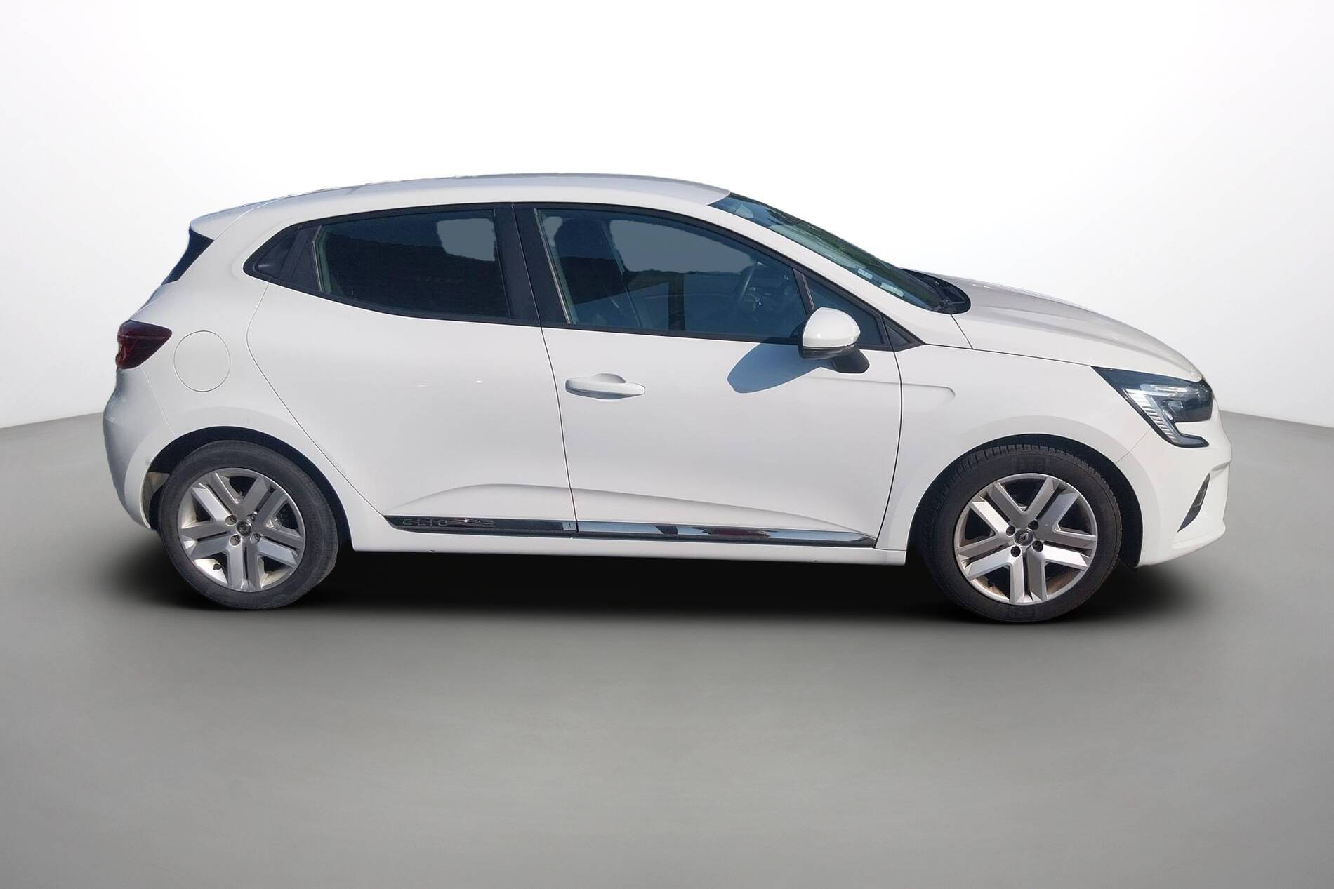 Vente en ligne Renault Clio 5 Clio TCe 90 - 21 au prix de 13 990 €