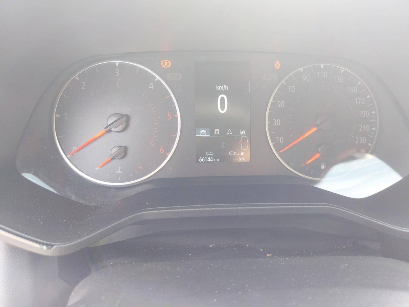Vente en ligne Renault Clio 5 CLIO SOCIETE BLUE DCI 100 - 21N au prix de 11 990 €