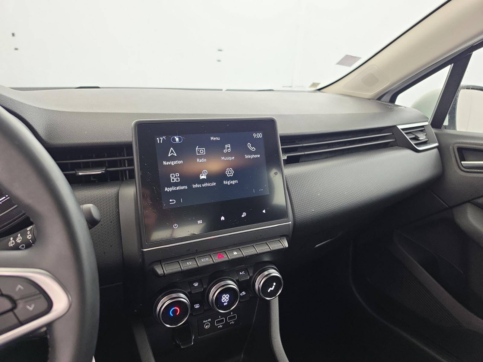 Vente en ligne Renault Clio 5 Clio E-Tech 140 - 21N au prix de 14 890 €