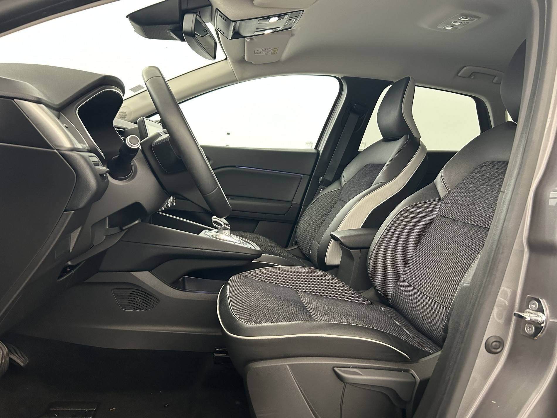 Vente en ligne Renault Captur  E-Tech Plug-in 160 au prix de 17 000 €