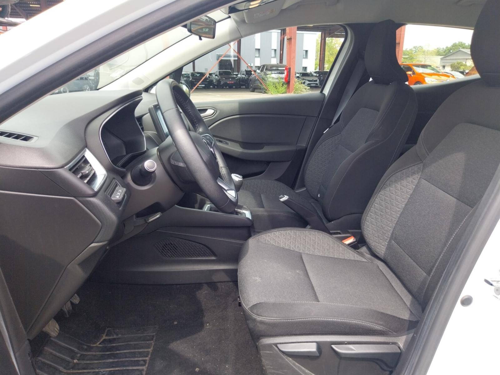Vente en ligne Renault Clio 5 Clio TCe 90 - 21 au prix de 11 990 €