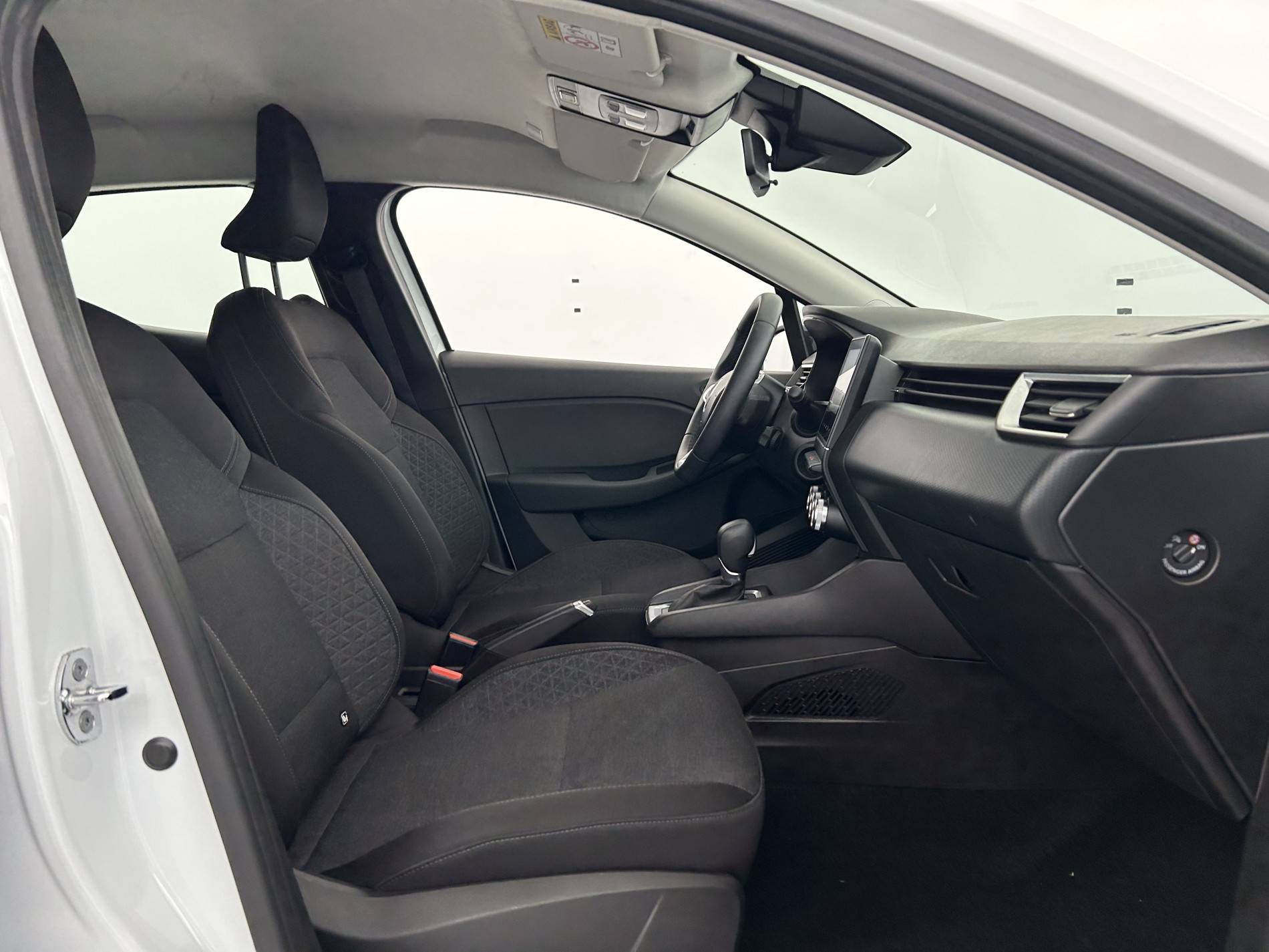Vente en ligne Renault Clio 5 Clio E-Tech full hybrid 145 au prix de 14 490 €
