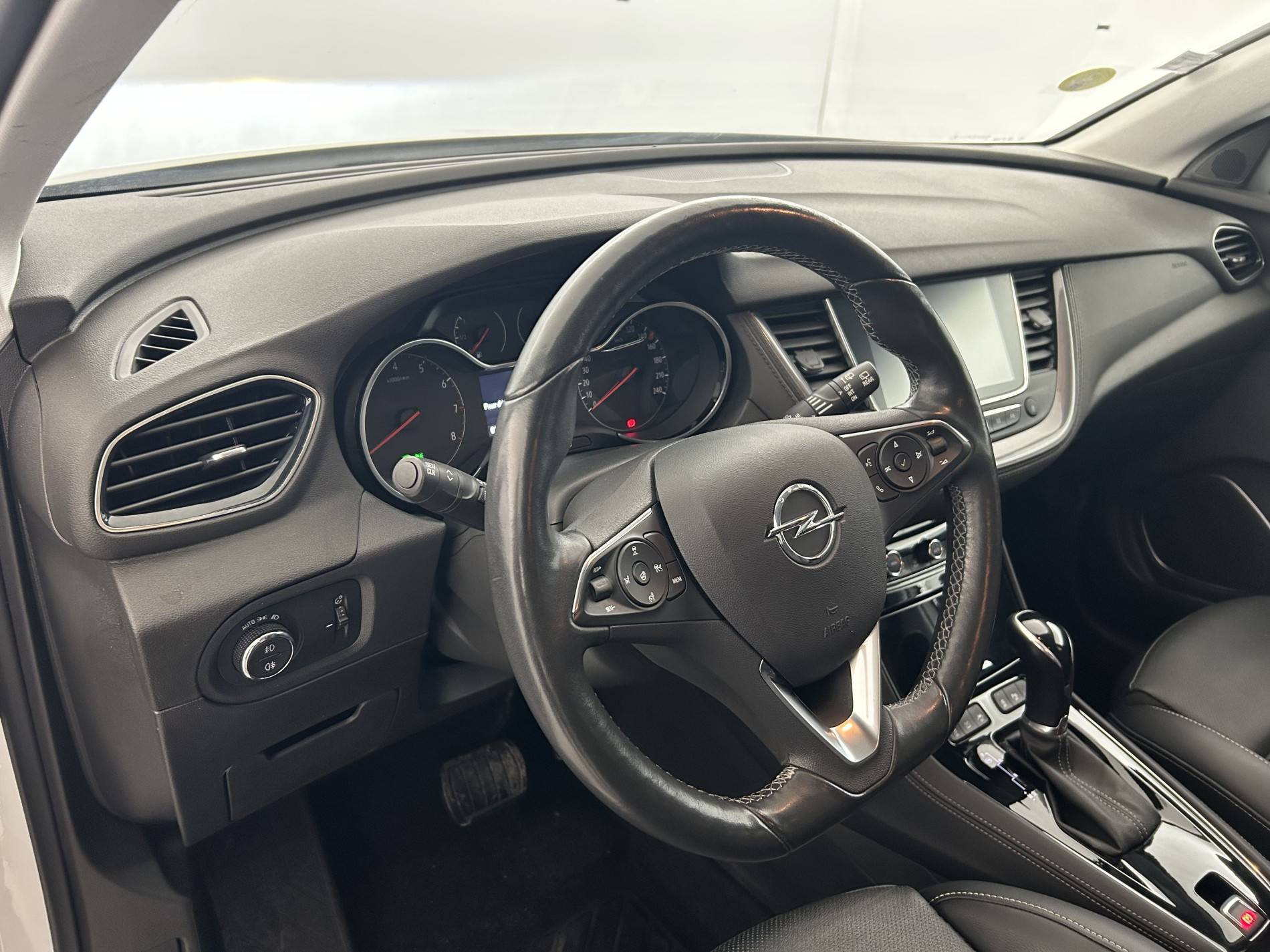 Vente en ligne Opel Grandland X  1.5 Diesel 130 ch BVA8 au prix de 15 990 €