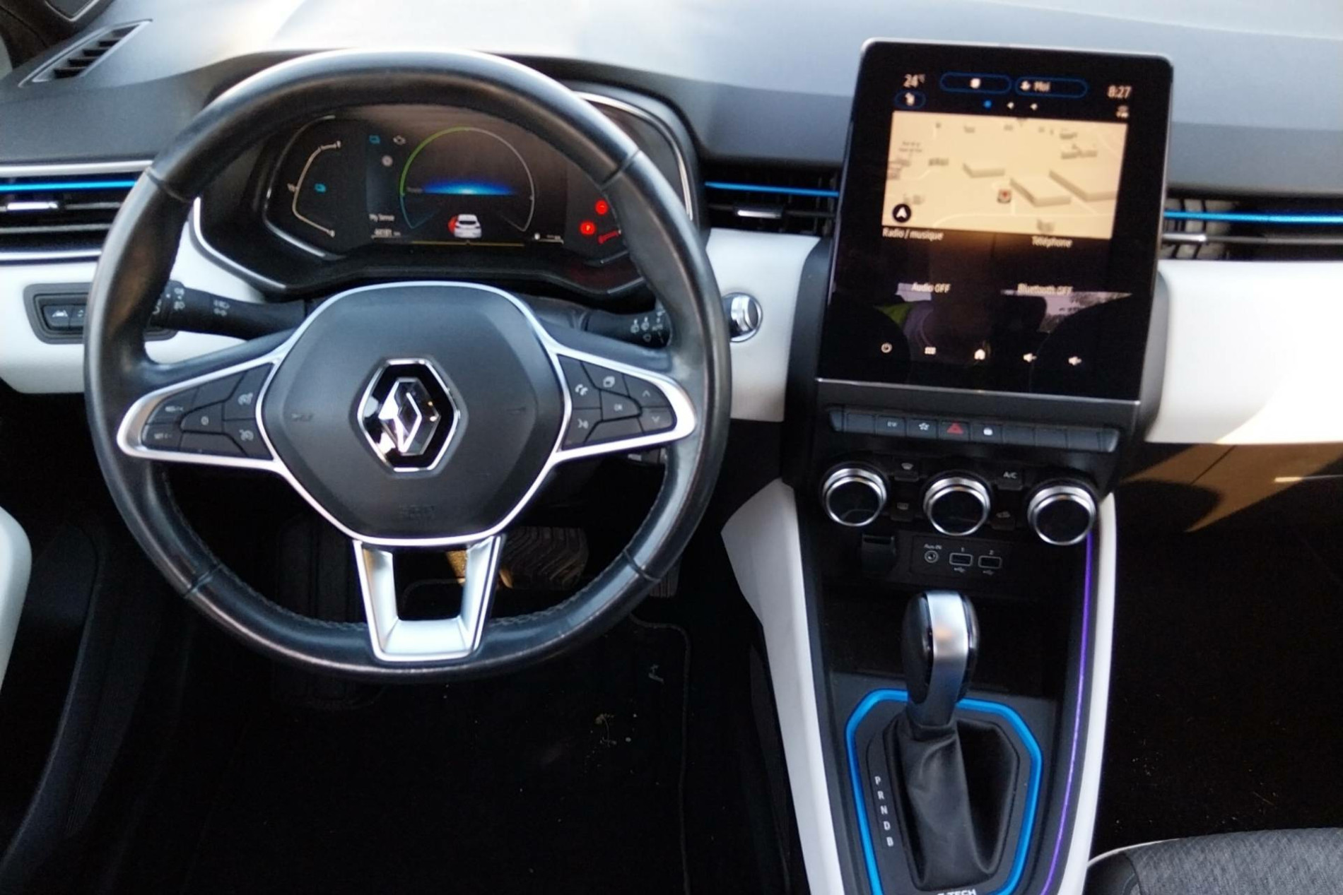 Vente en ligne Renault Clio 5 Clio E-Tech 140 au prix de 16 490 €