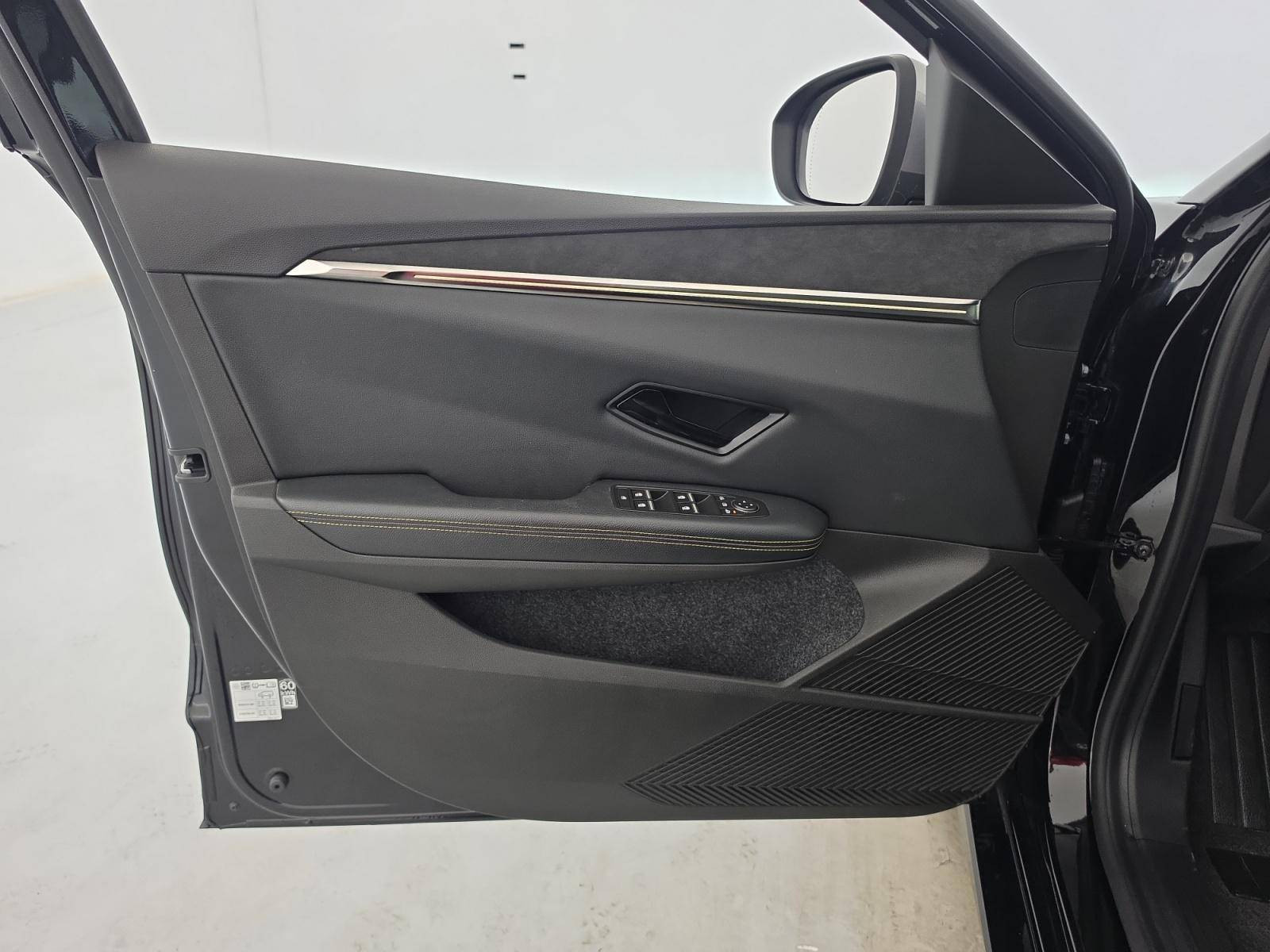 Vente en ligne Renault Megane E-Tech  EV60 220 ch super charge au prix de 25 900 €