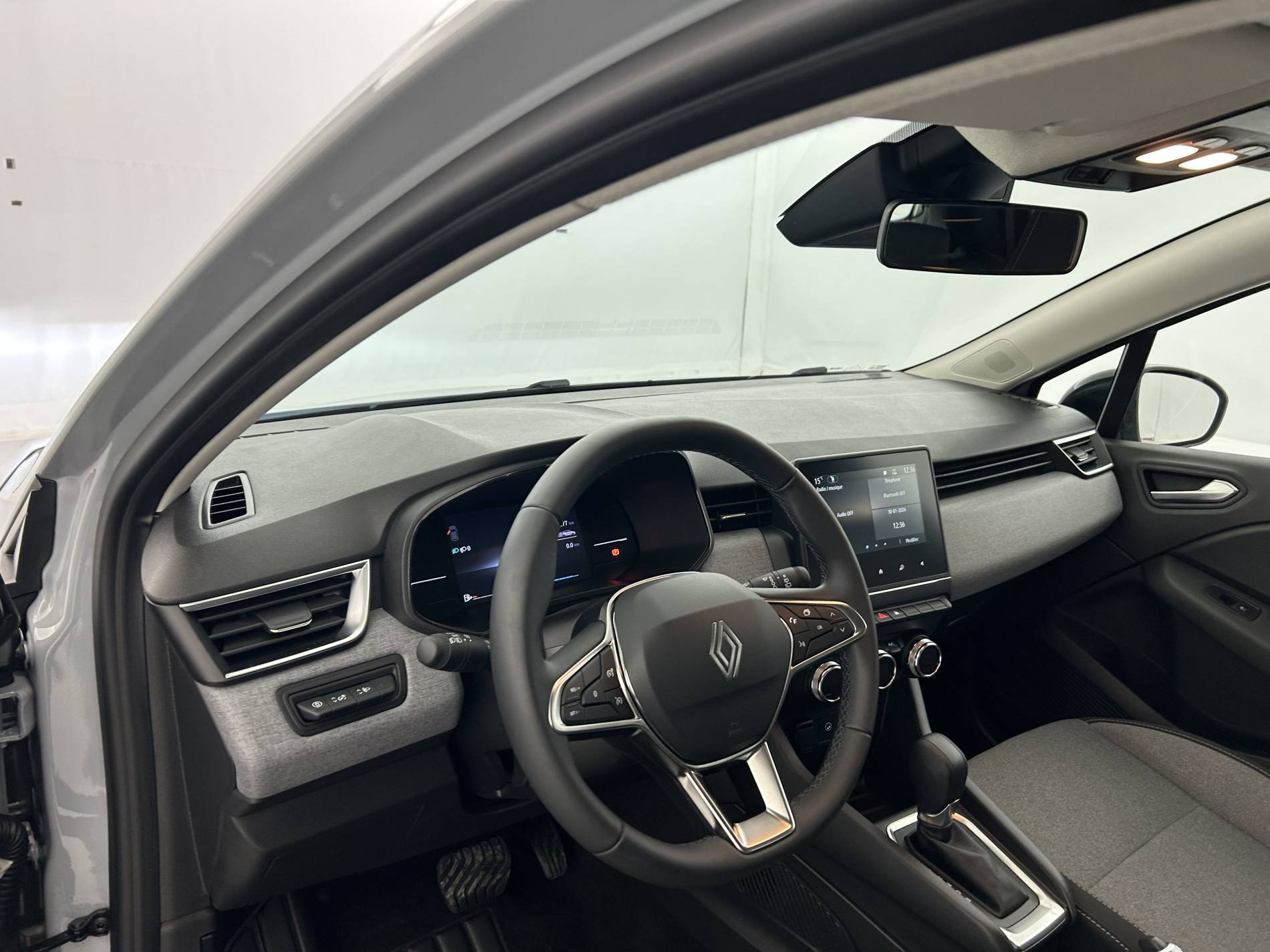 Vente en ligne Renault Clio 5 Clio E-Tech full hybrid 145 ch GSR2 au prix de 20 390 €