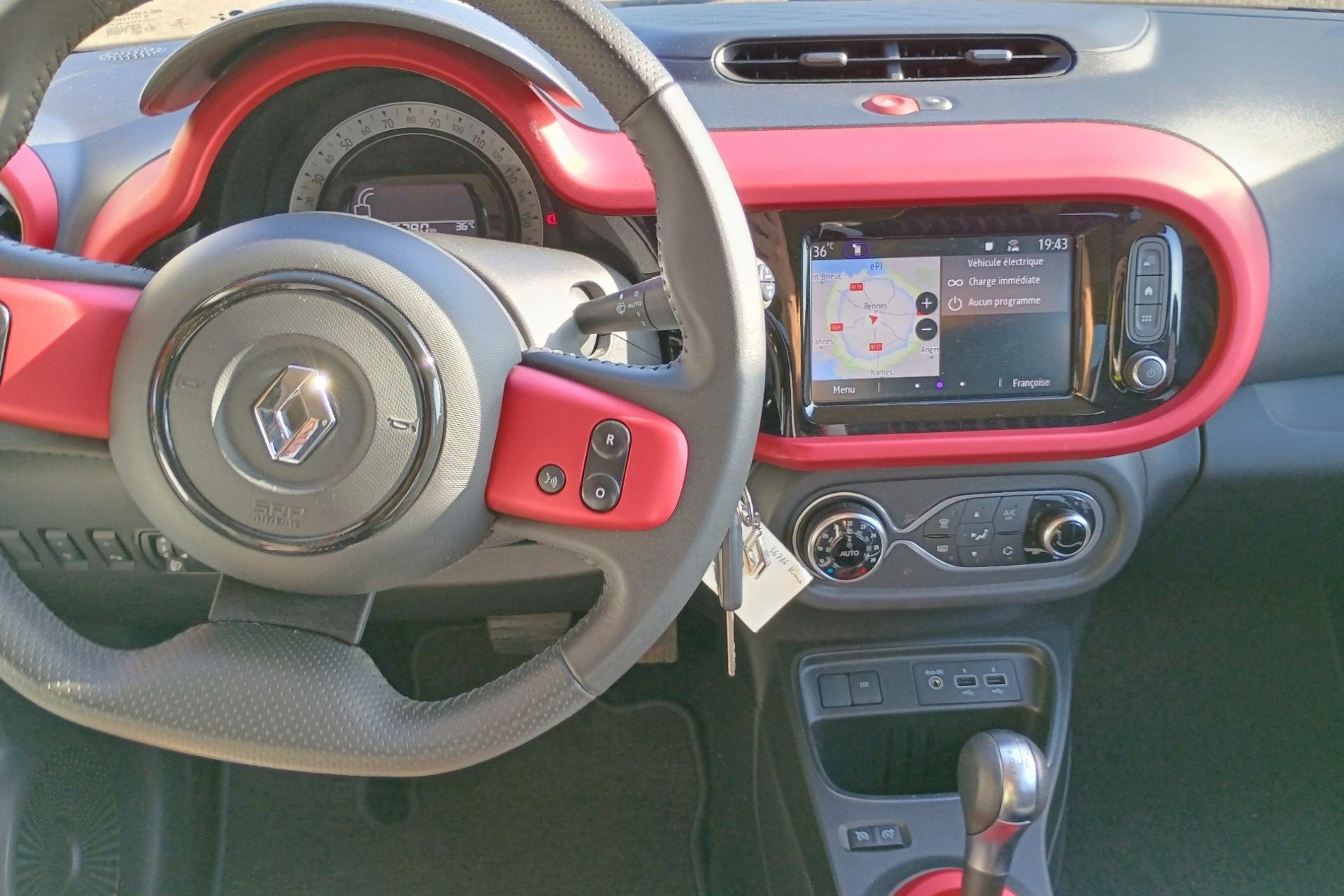 Vente en ligne Renault Twingo Electrique Twingo III E-Tech au prix de 13 990 €