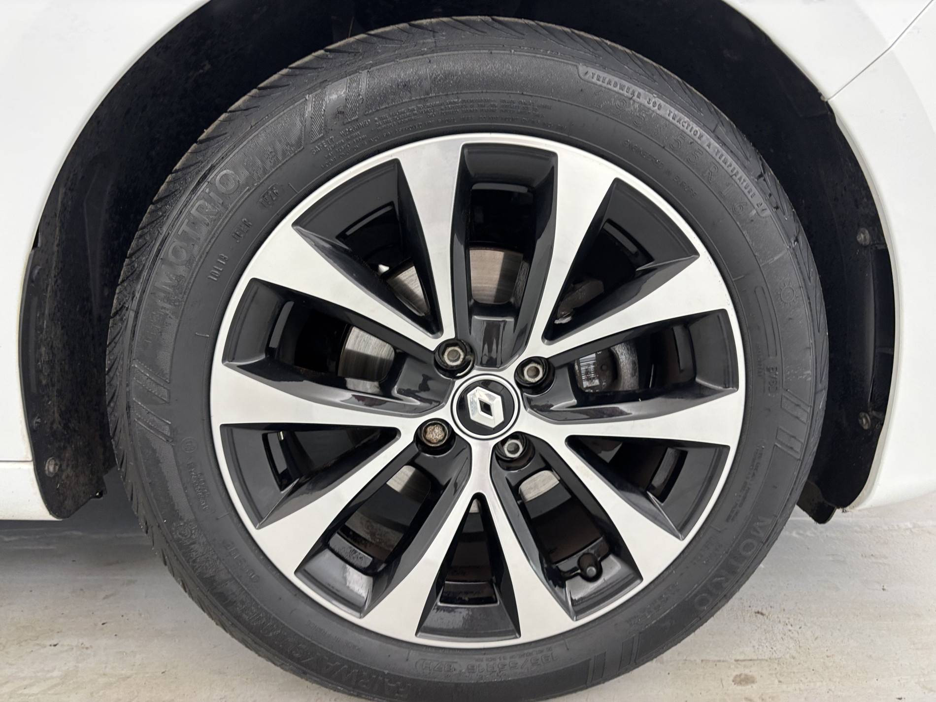 Vente en ligne Renault Clio 5 Clio TCe 90 au prix de 14 990 €