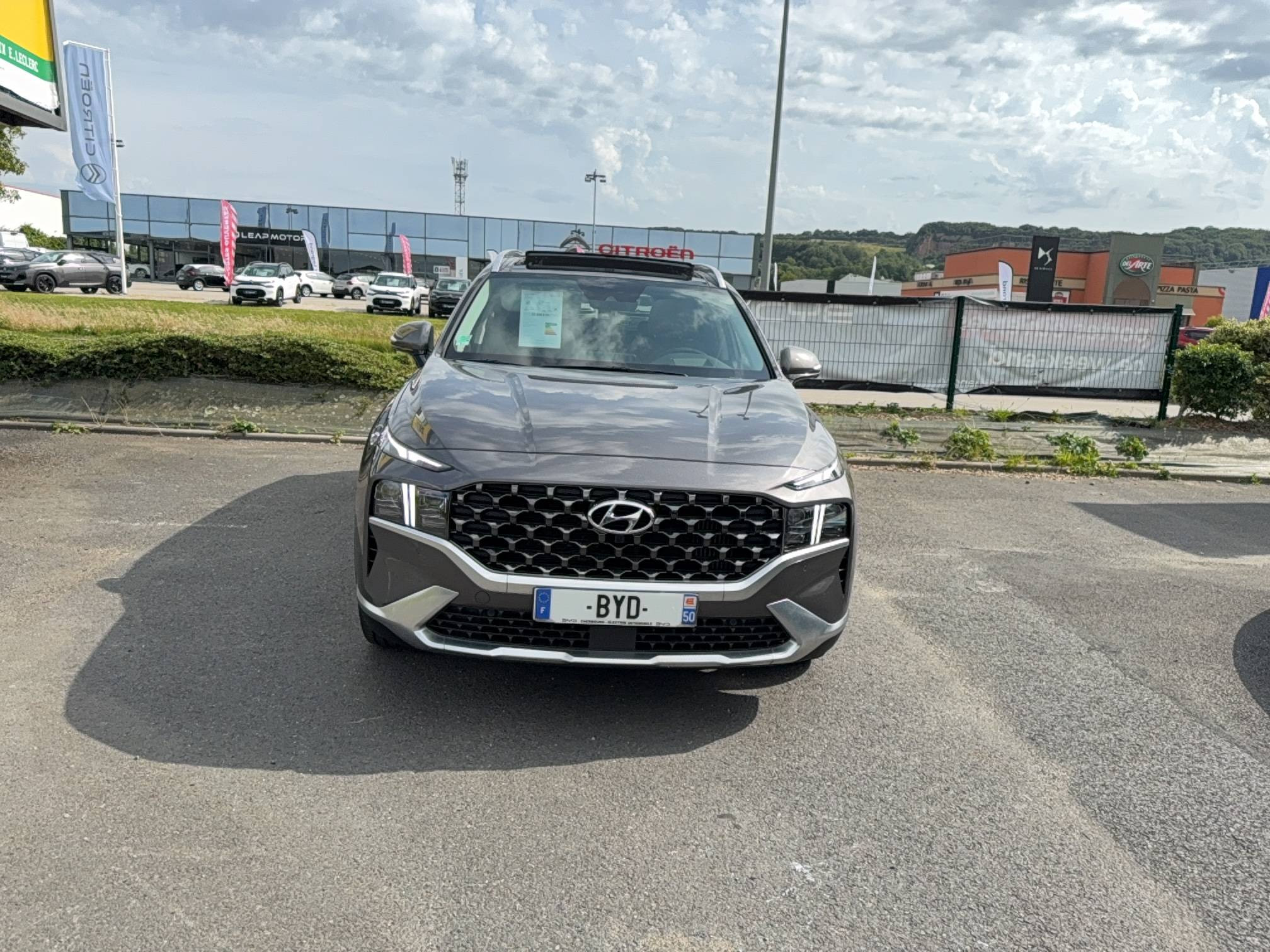 Vente en ligne Hyundai Santa Fe  1.6 T-GDi Hybrid 230 BVA6 au prix de 29 990 €