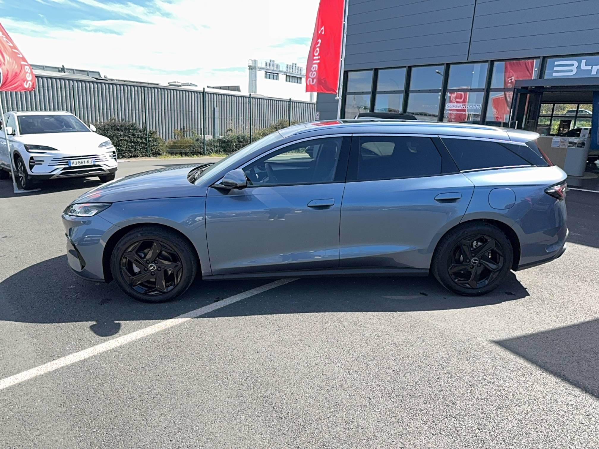 Vente en ligne Byd Seal 6 DM-i Touring  1.5l DM-i 156 kW PHEV au prix de 37 290 €