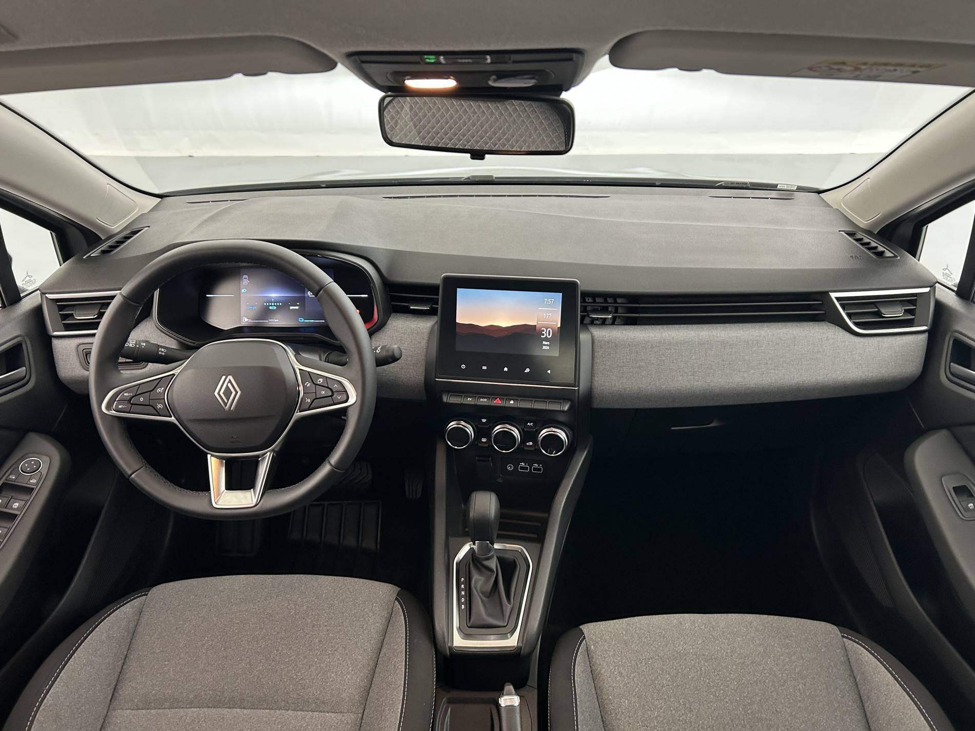 Vente en ligne Renault Clio 5 Clio E-Tech full hybrid 145 ch GSR2 au prix de 18 990 €