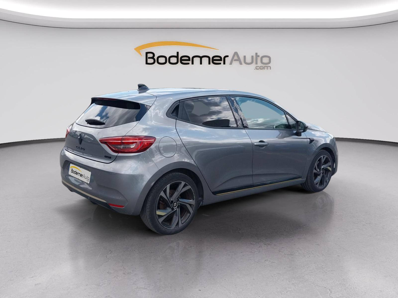 Vente en ligne Renault Clio 5 Clio E-Tech full hybrid 145 au prix de 19 990 €