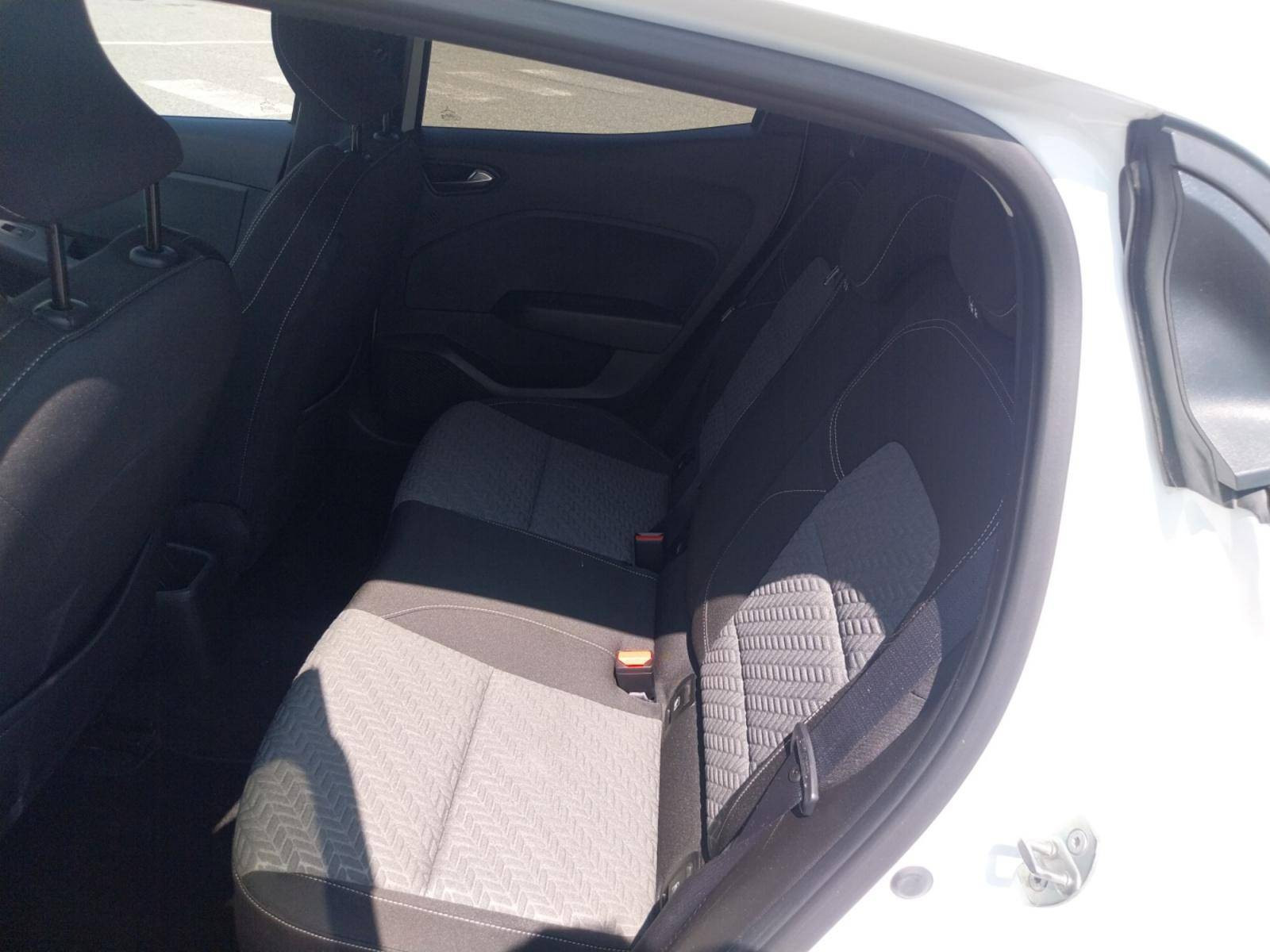 Vente en ligne Renault Clio 5 Clio E-Tech full hybrid 145 au prix de 15 690 €