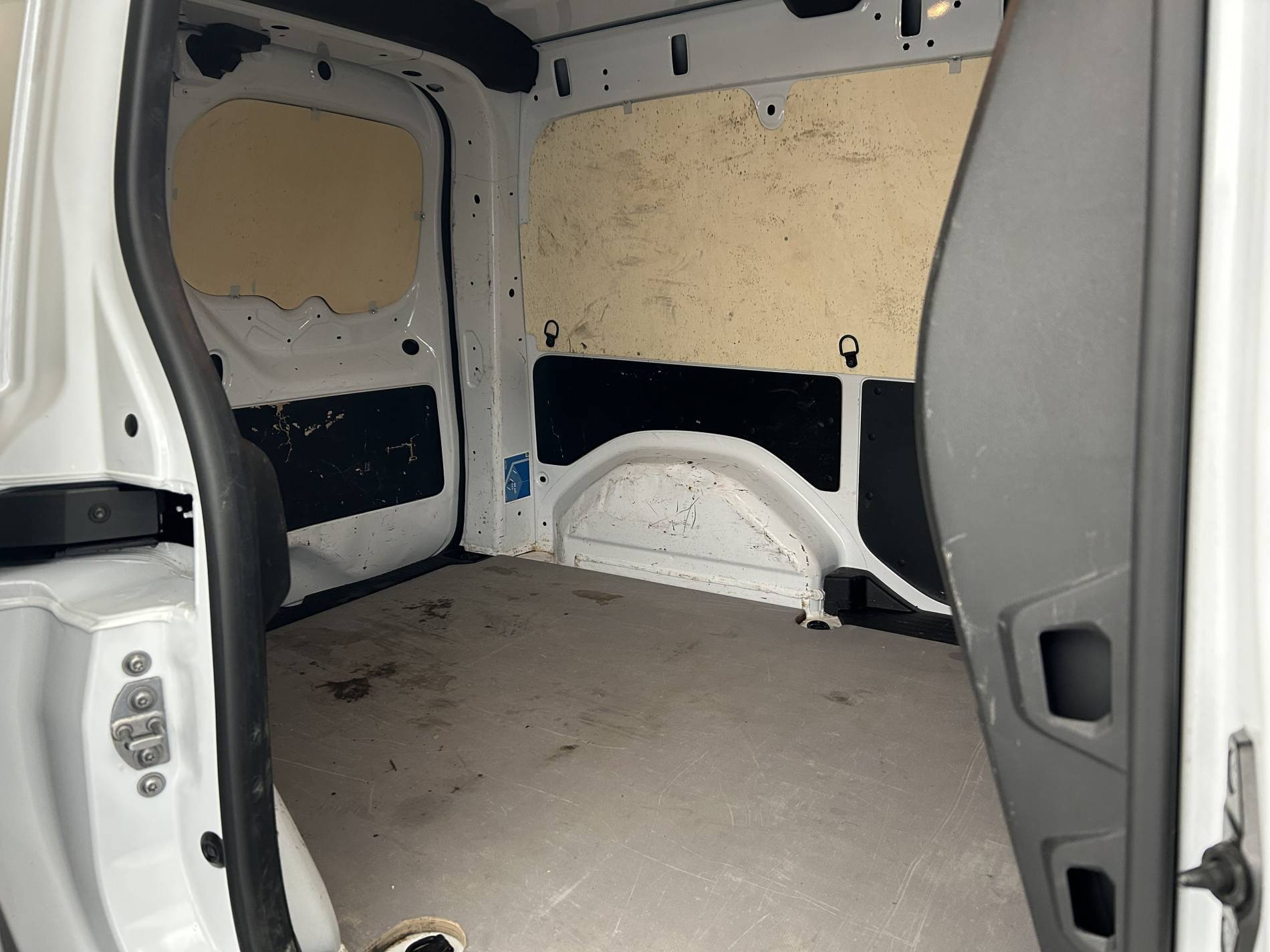 Vente en ligne Renault Kangoo Van  BLUE DCI 95 au prix de 18 790 €