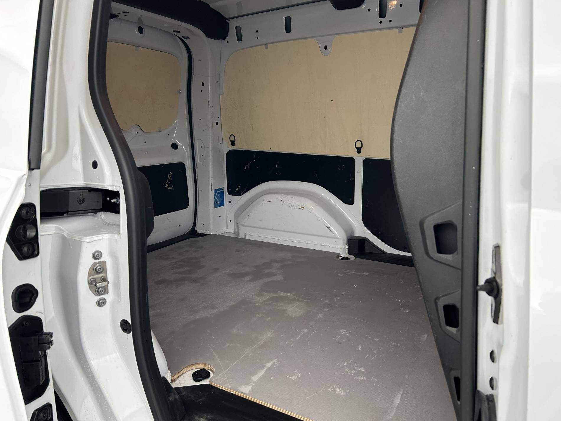 Vente en ligne Renault Kangoo Van  BLUE DCI 95 au prix de 19 890 €