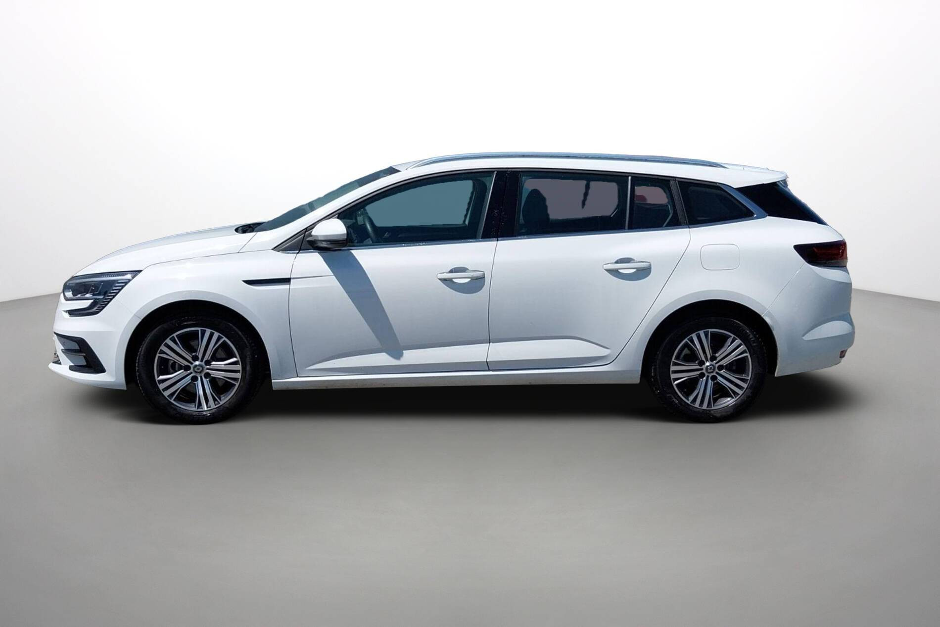 Vente en ligne Renault Megane 4 Estate  E-Tech plug-in Hybrid 160 au prix de 18 490 €