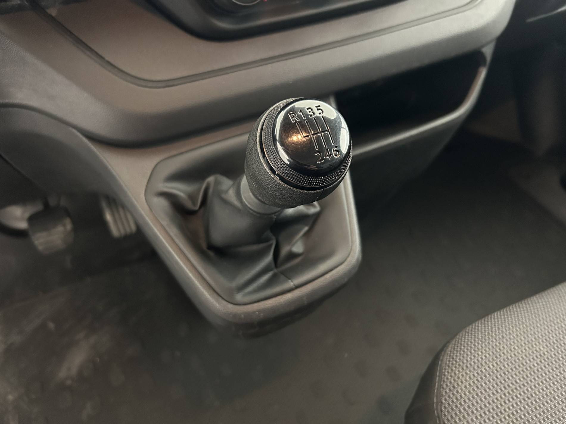 Vente en ligne Renault Trafic 3 Fourgon TRAFIC FGN L1H1 2800 KG BLUE DCI 110 au prix de 18 990 €