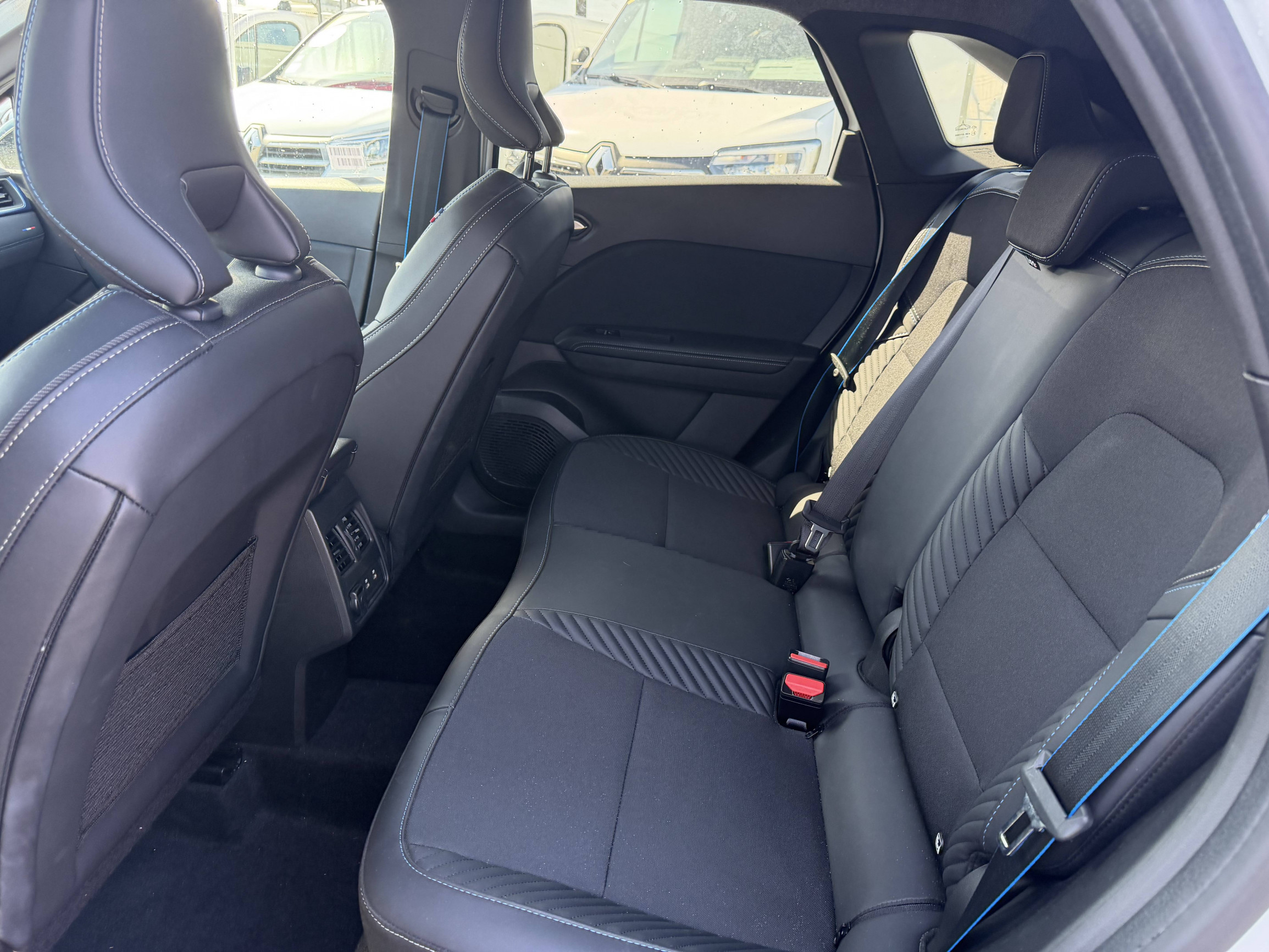 Vente en ligne Renault Symbioz  E-Tech full hybrid 145 au prix de 29 490 €