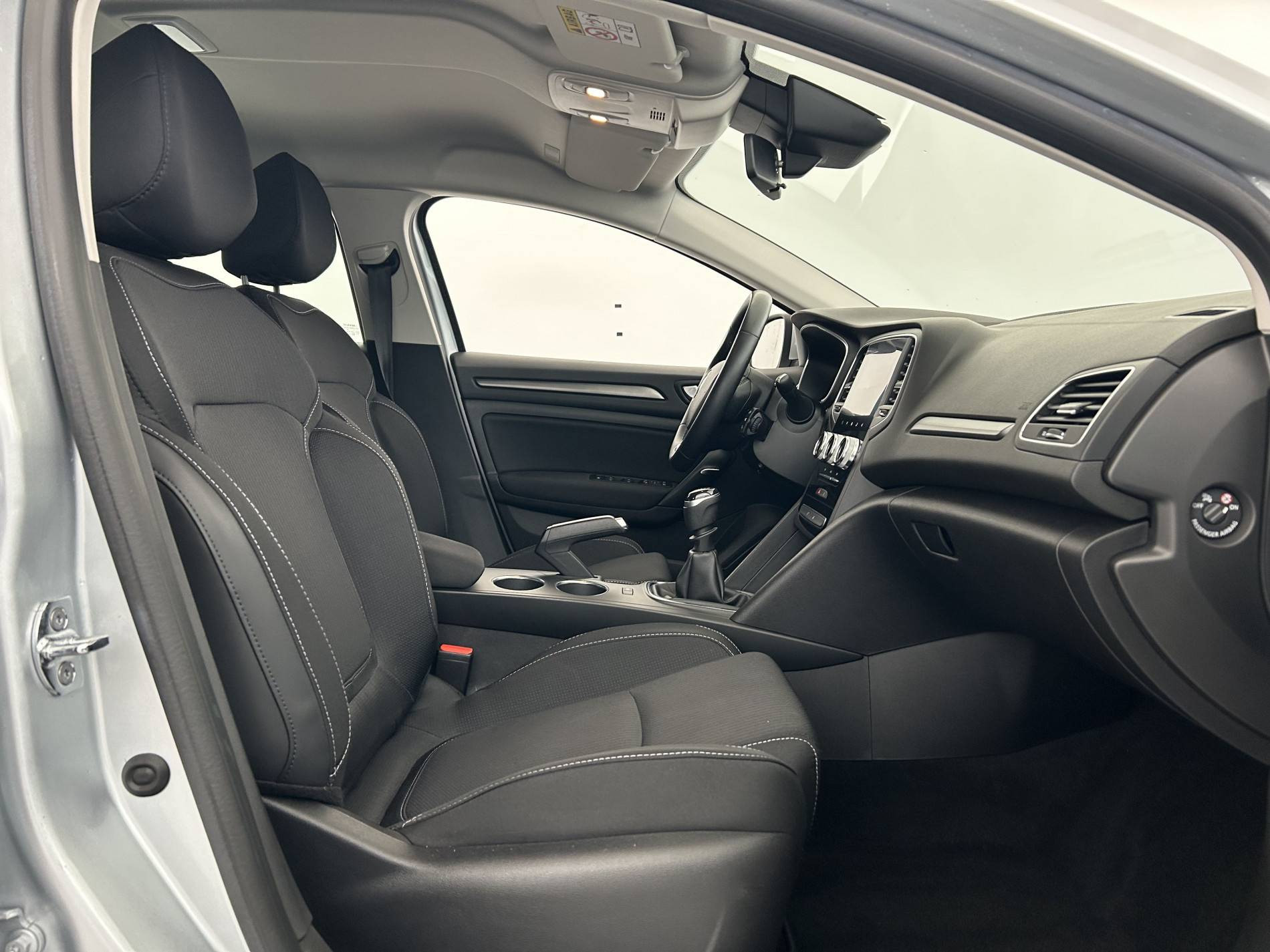 Vente en ligne Renault Megane 4 Mégane IV Berline Blue dCi 115 - 21B au prix de 14 890 €