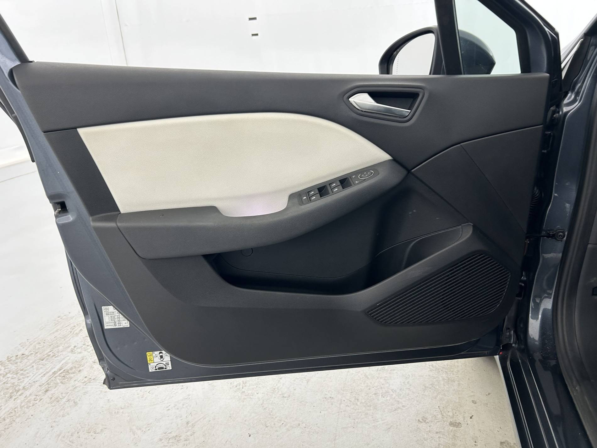 Vente en ligne Renault Clio 5 Clio TCe 90 - 21N au prix de 14 290 €