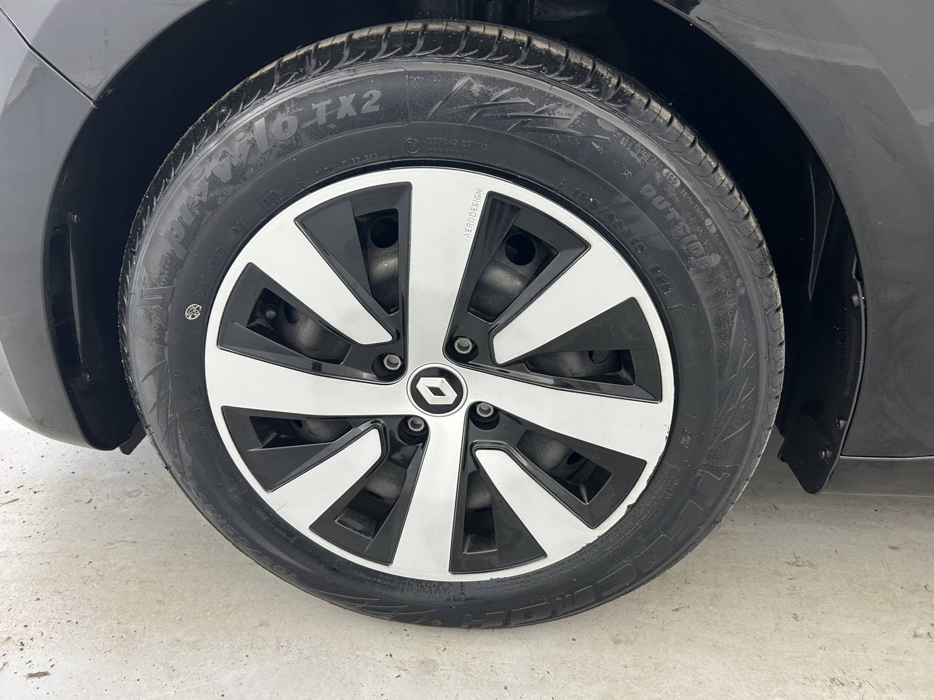 Vente en ligne Renault Clio 5 Clio TCe 90 au prix de 14 150 €