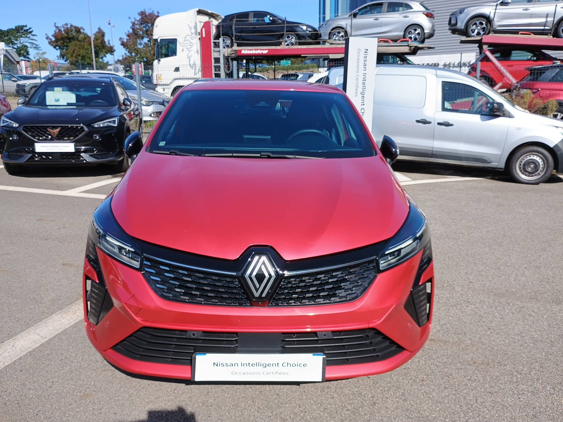 Vente en ligne Renault Clio 5 Clio E-Tech full hybrid 145 au prix de 17 400 €