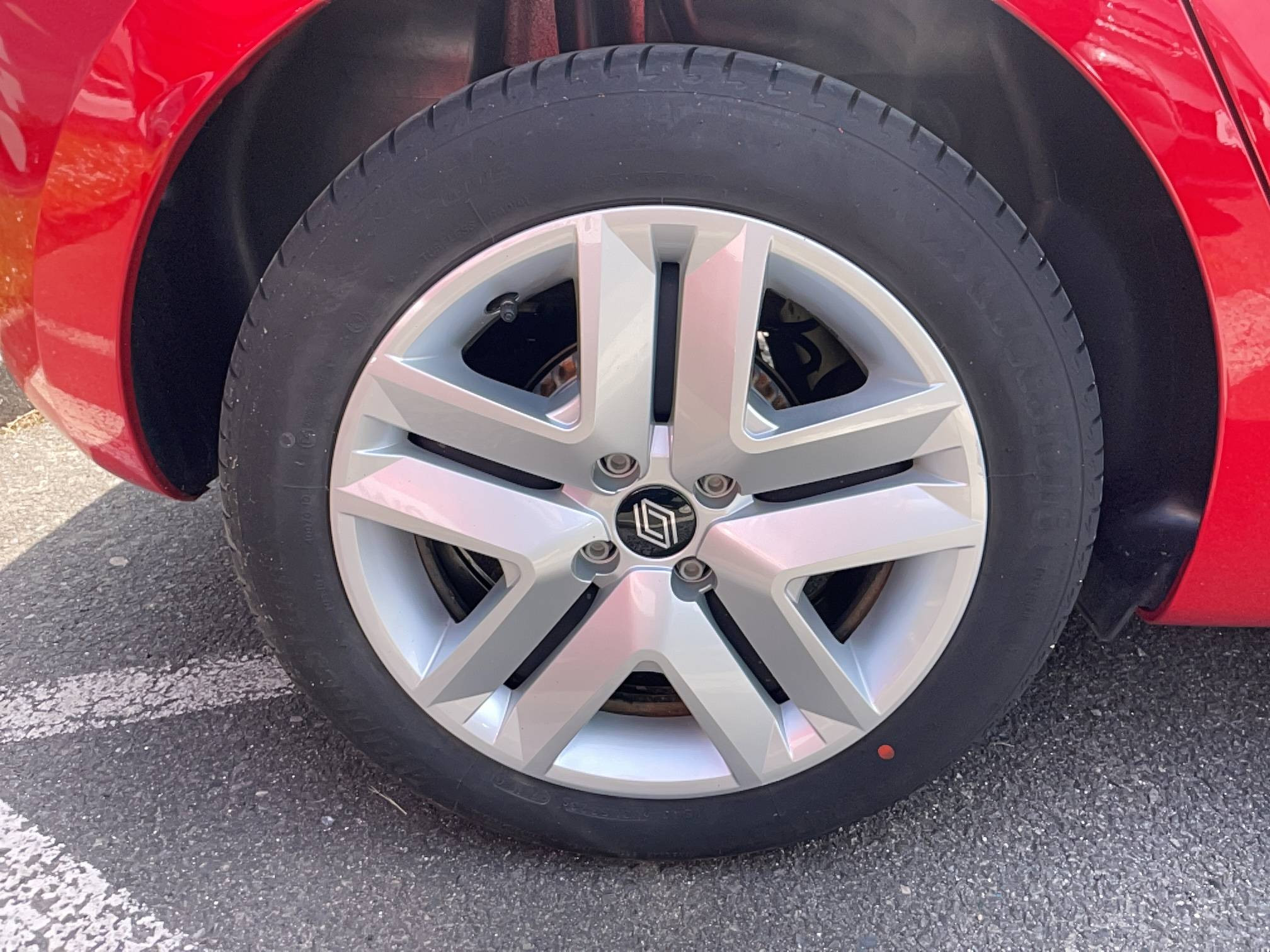 Vente en ligne Renault Clio 5 Clio TCe 90 au prix de 15 990 €