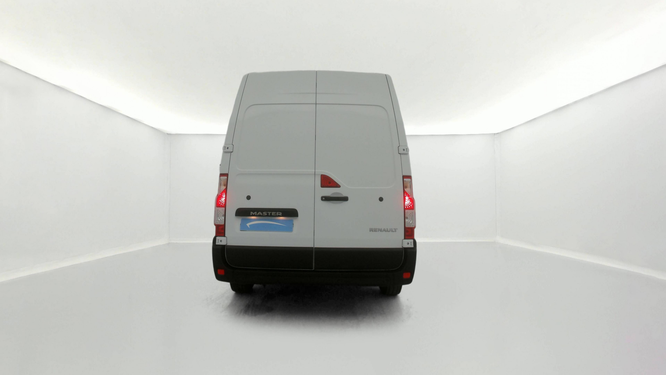 Vente en ligne Renault Master Fourgon MASTER FGN TRAC F3500 L2H2 BLUE DCI 135 au prix de 24 990 €