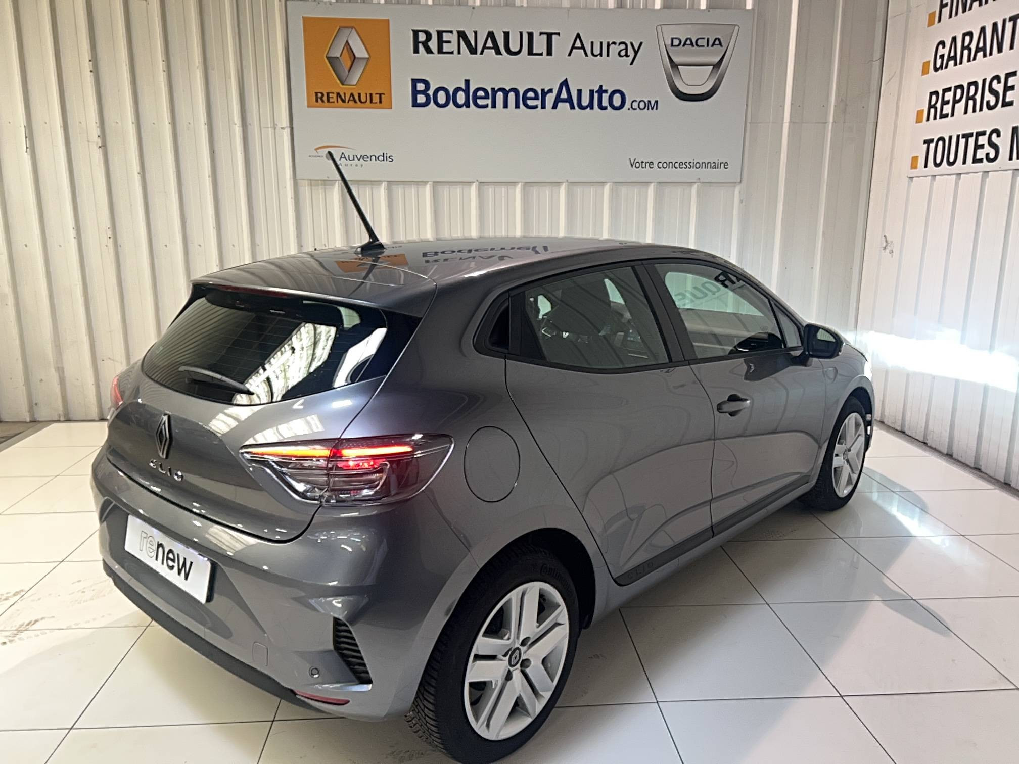 Vente en ligne Renault Clio 5 Clio TCe 90 ch GSR2 au prix de 16 490 €
