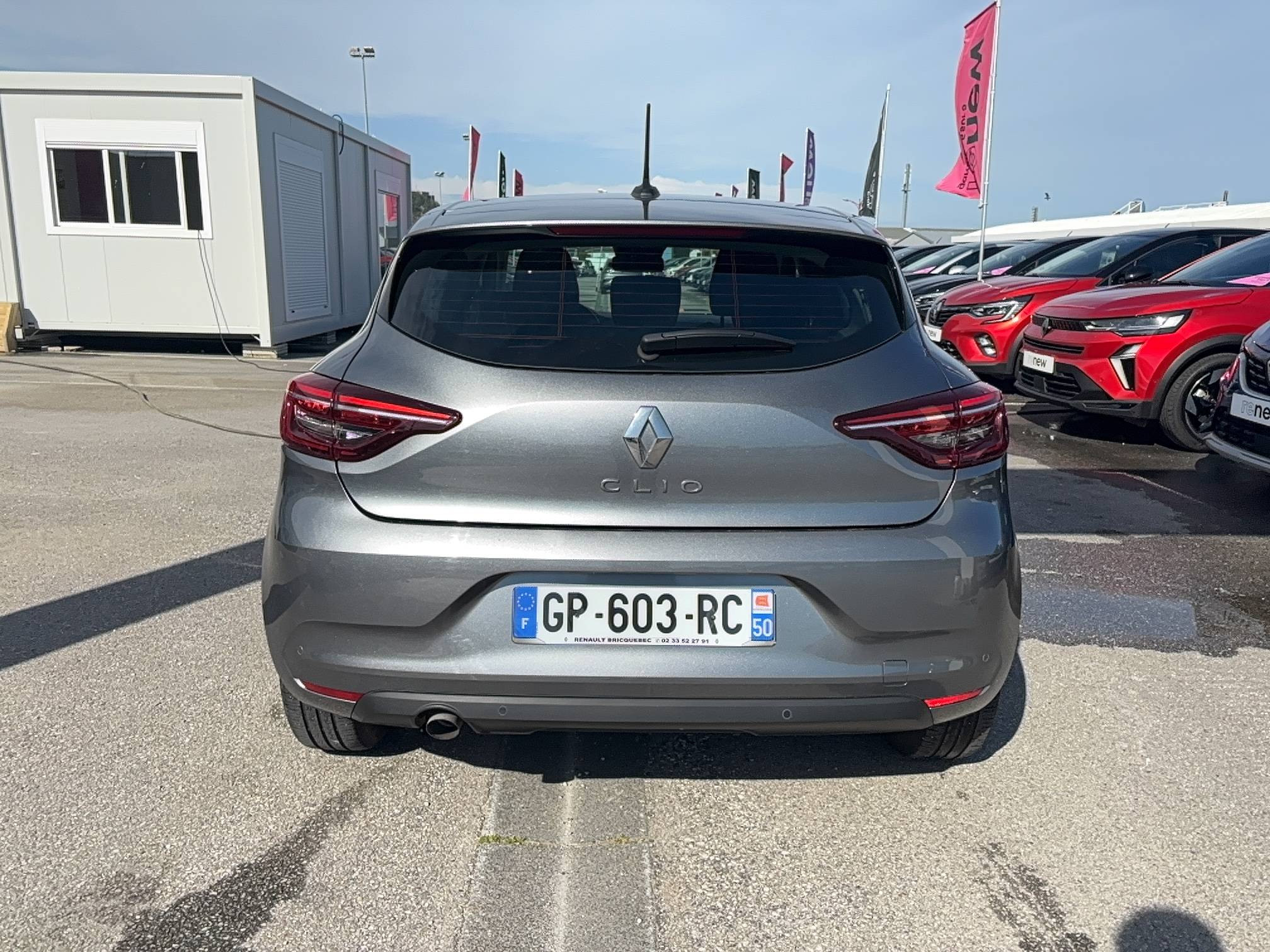 Vente en ligne Renault Clio 5 Clio TCe 90 au prix de 12 990 €