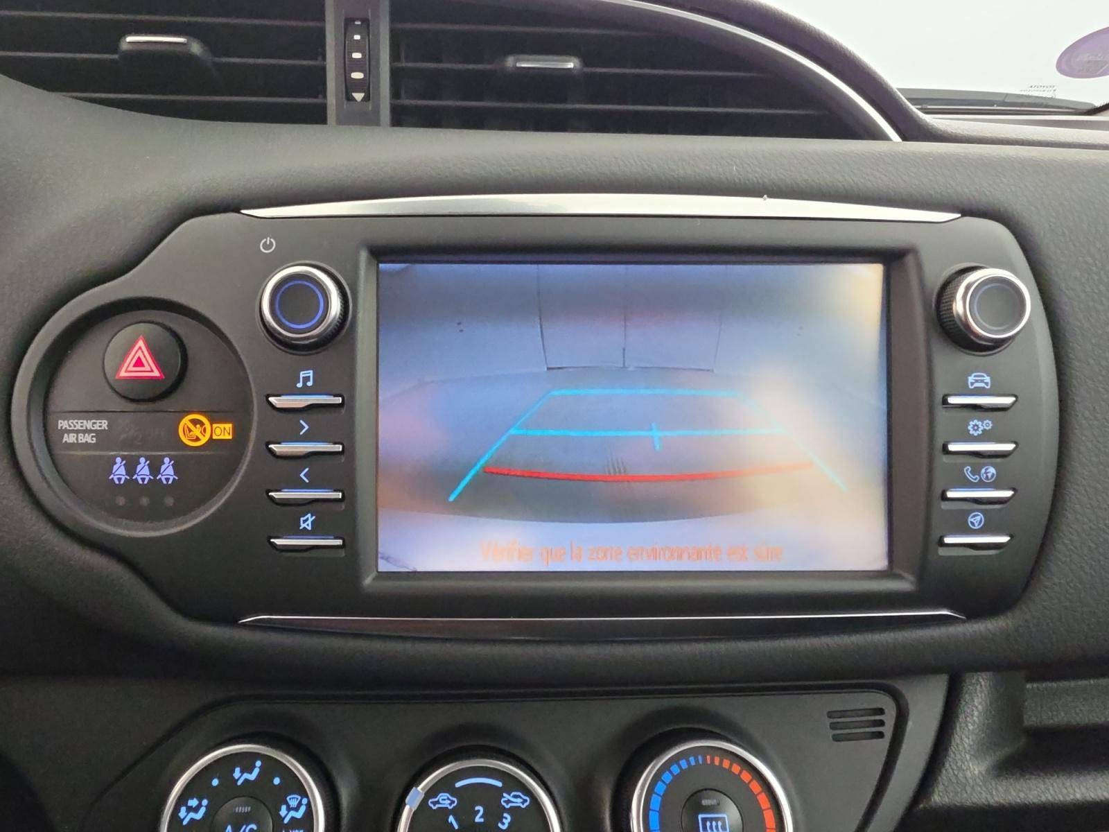 Vente en ligne Toyota Yaris Yaris Pro 110 VVT-i CVT au prix de 12 990 €