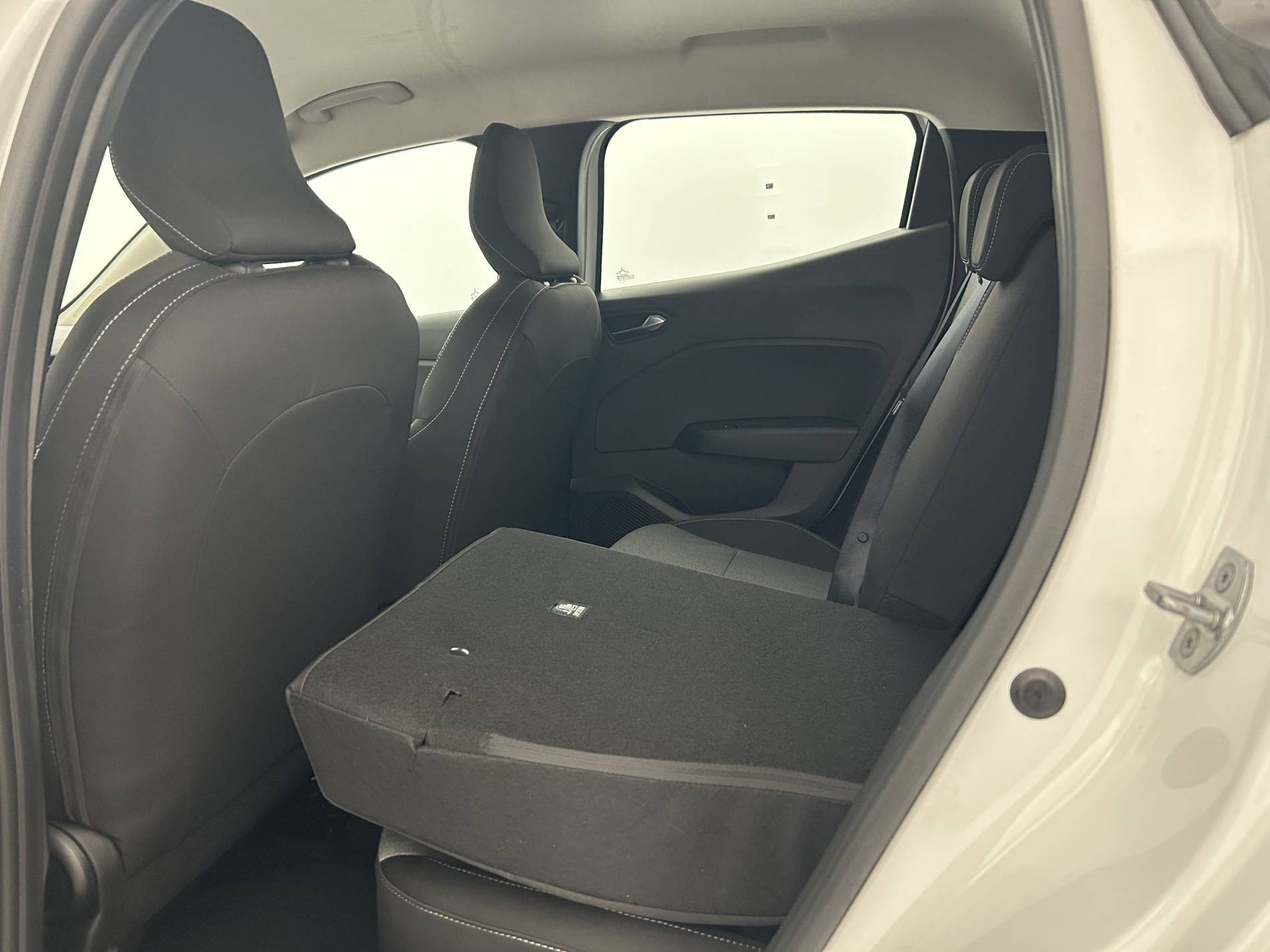 Vente en ligne Renault Clio 5 Clio TCe 90 au prix de 13 991 €