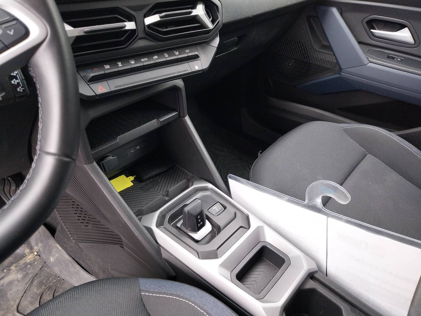 Vente en ligne Dacia Duster  Hybrid 140 au prix de 26 590 €