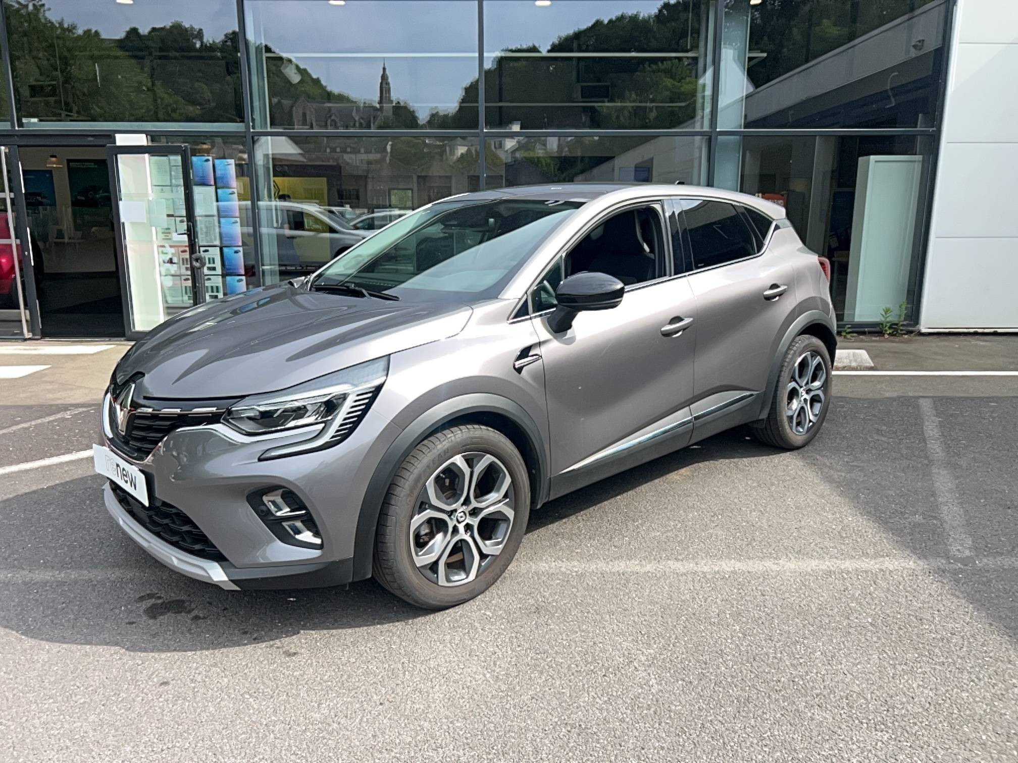 Renault Captur  E-Tech full hybrid 145 occasion de 2023 en vente à Châteaulin