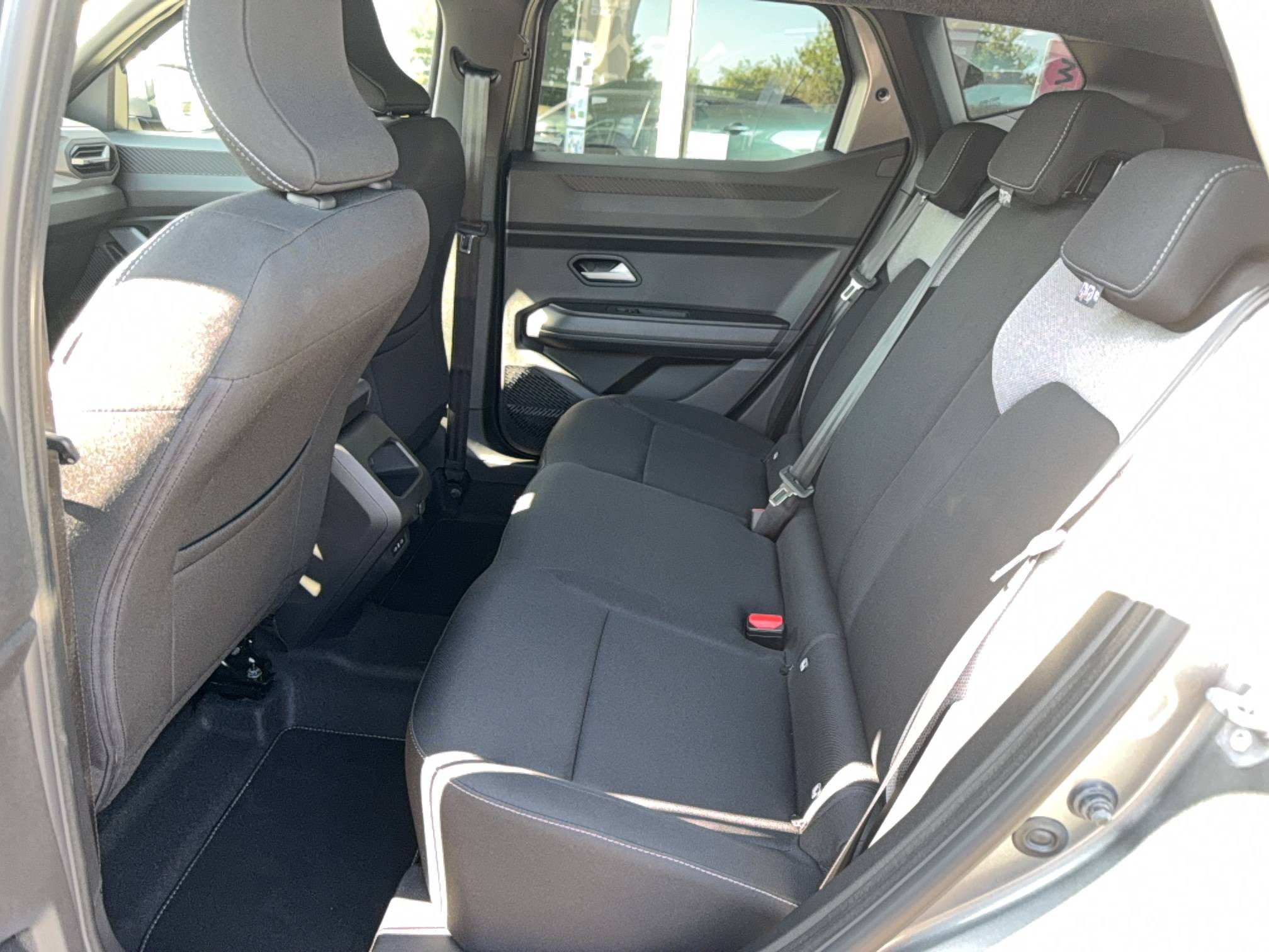 Vente en ligne Dacia Duster  Hybrid 155 au prix de 29 890 €