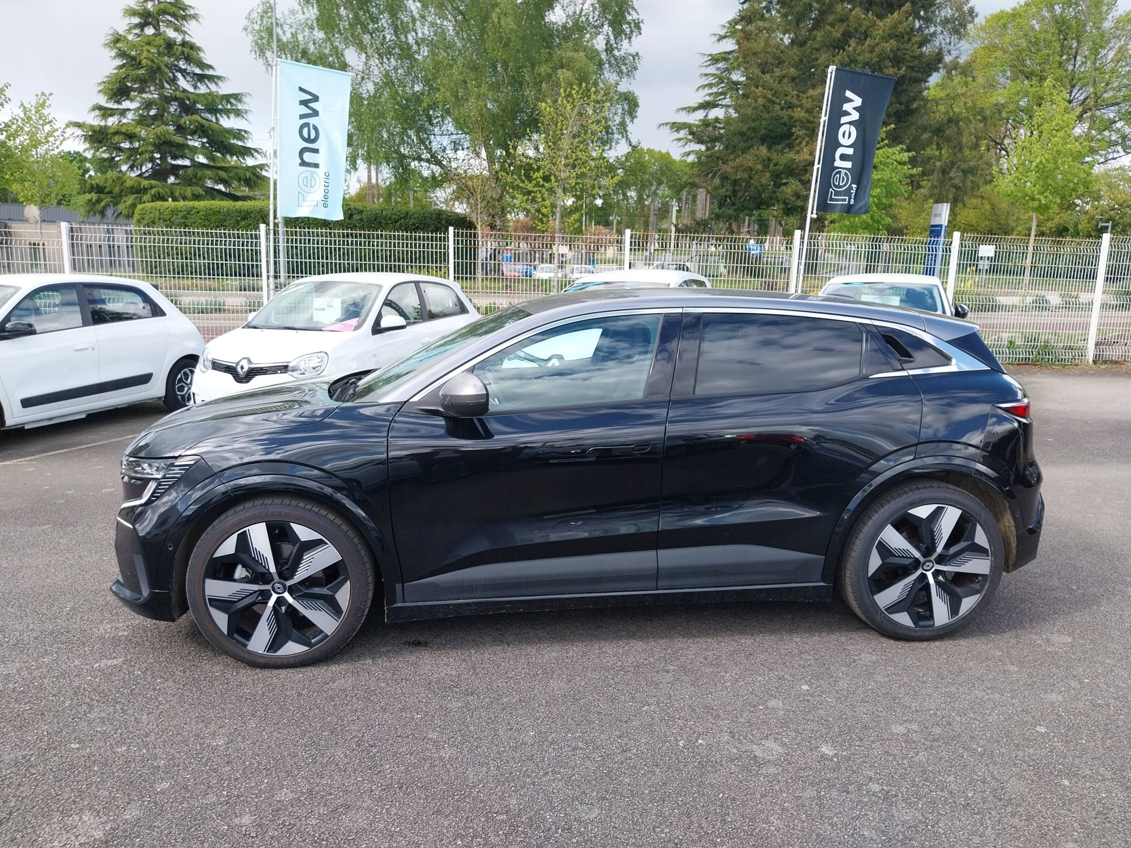 Vente en ligne Renault Megane E-Tech  EV60 220 ch super charge au prix de 23 990 €