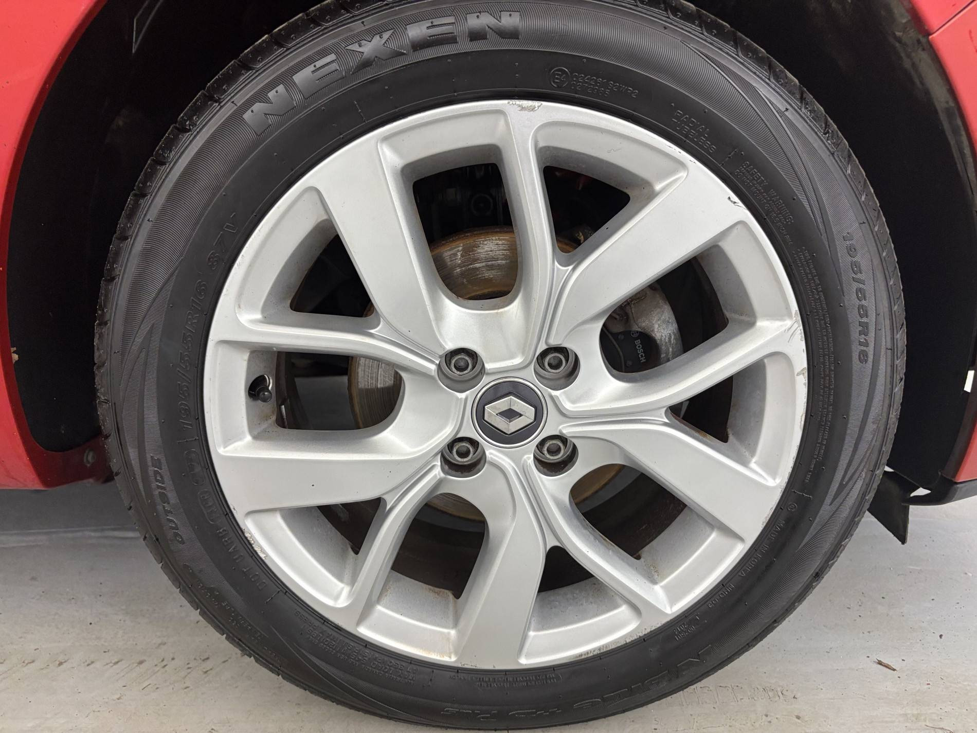 Vente en ligne Renault Clio 4 Clio TCe 90 E6C au prix de 11 790 €