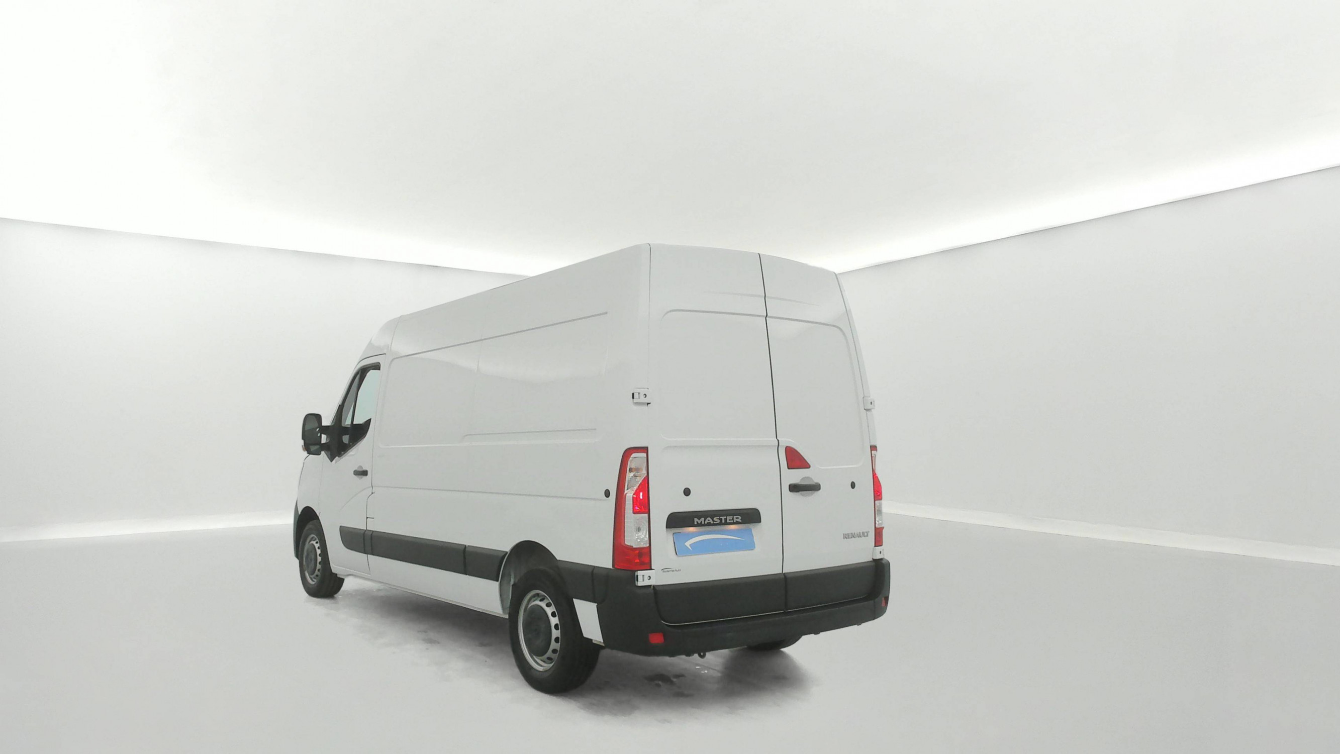 Vente en ligne Renault Master Fourgon MASTER FGN TRAC F3500 L2H2 BLUE DCI 135 au prix de 24 990 €