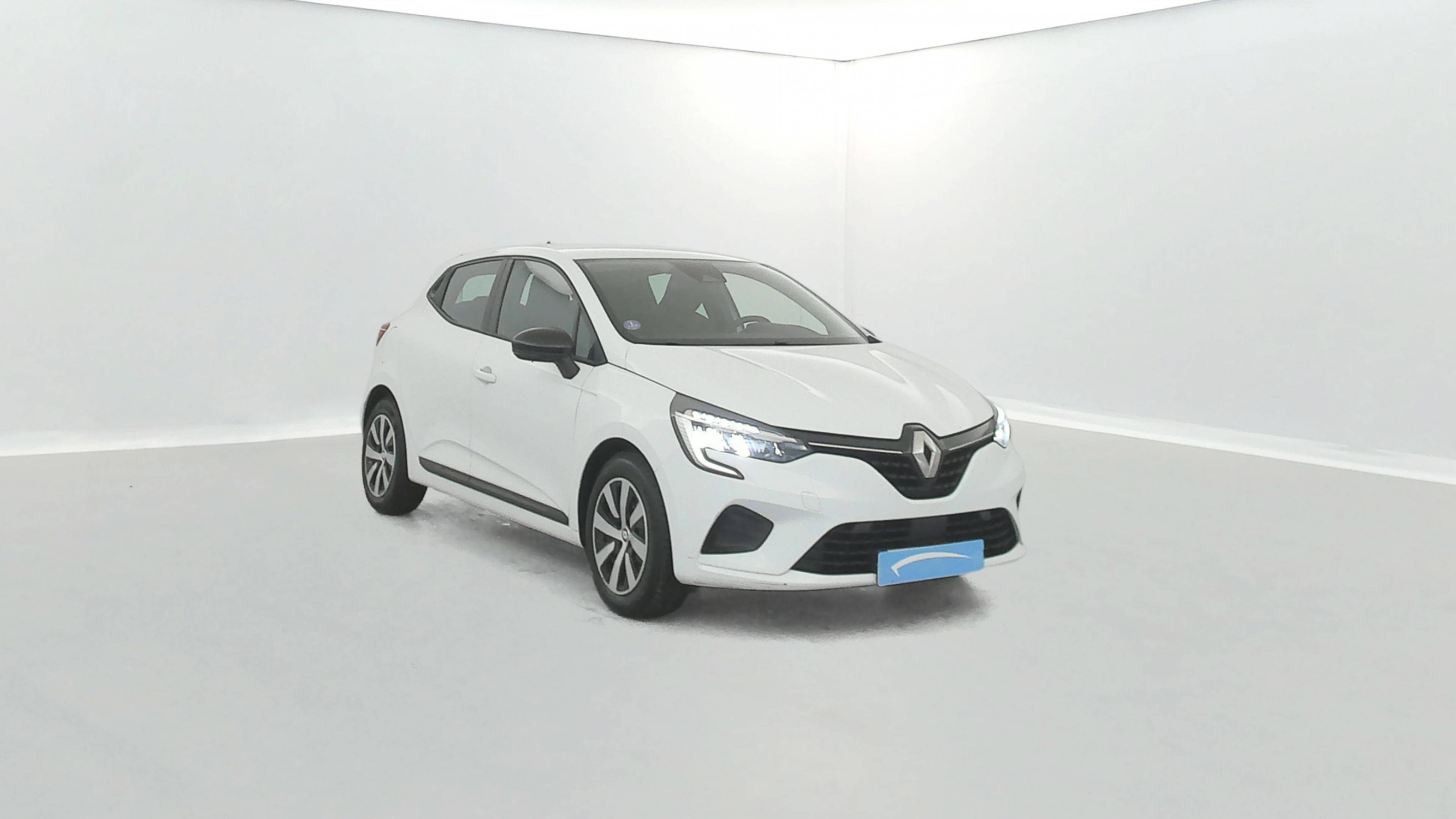 Vente en ligne Renault Clio 5 Clio E-Tech full hybrid 145 au prix de 15 890 €