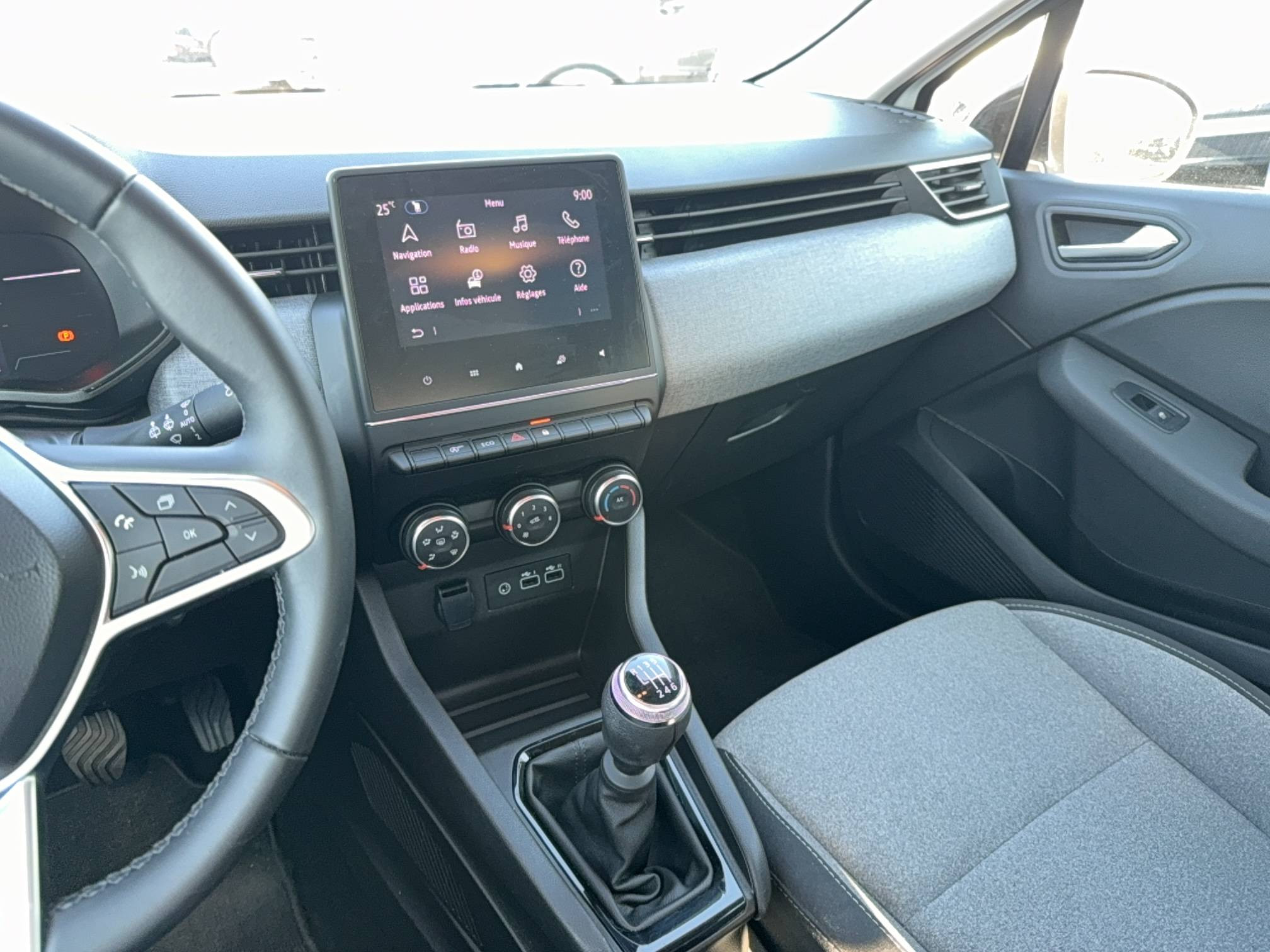 Vente en ligne Renault Clio 5 Clio dCi 100 au prix de 14 990 €