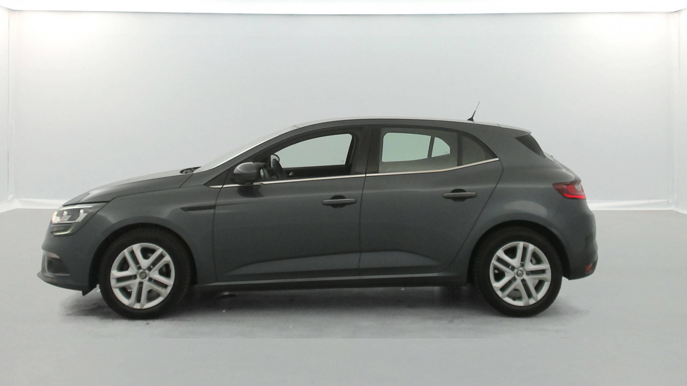 Vente en ligne Renault Megane 4 Mégane IV Berline Blue dCi 115 au prix de 14 990 €