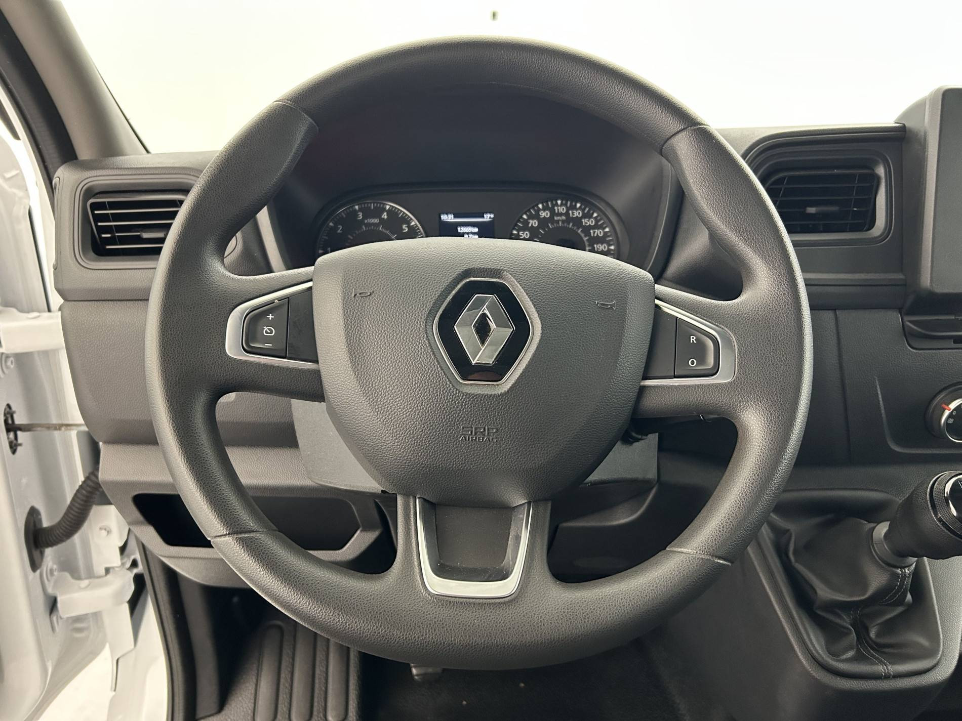 Vente en ligne Renault Master 3 Châssis Cabine MASTER CC PROP RJ3500 L2 PAFC BLUE DCI 130 EURO VI au prix de 35 499 €