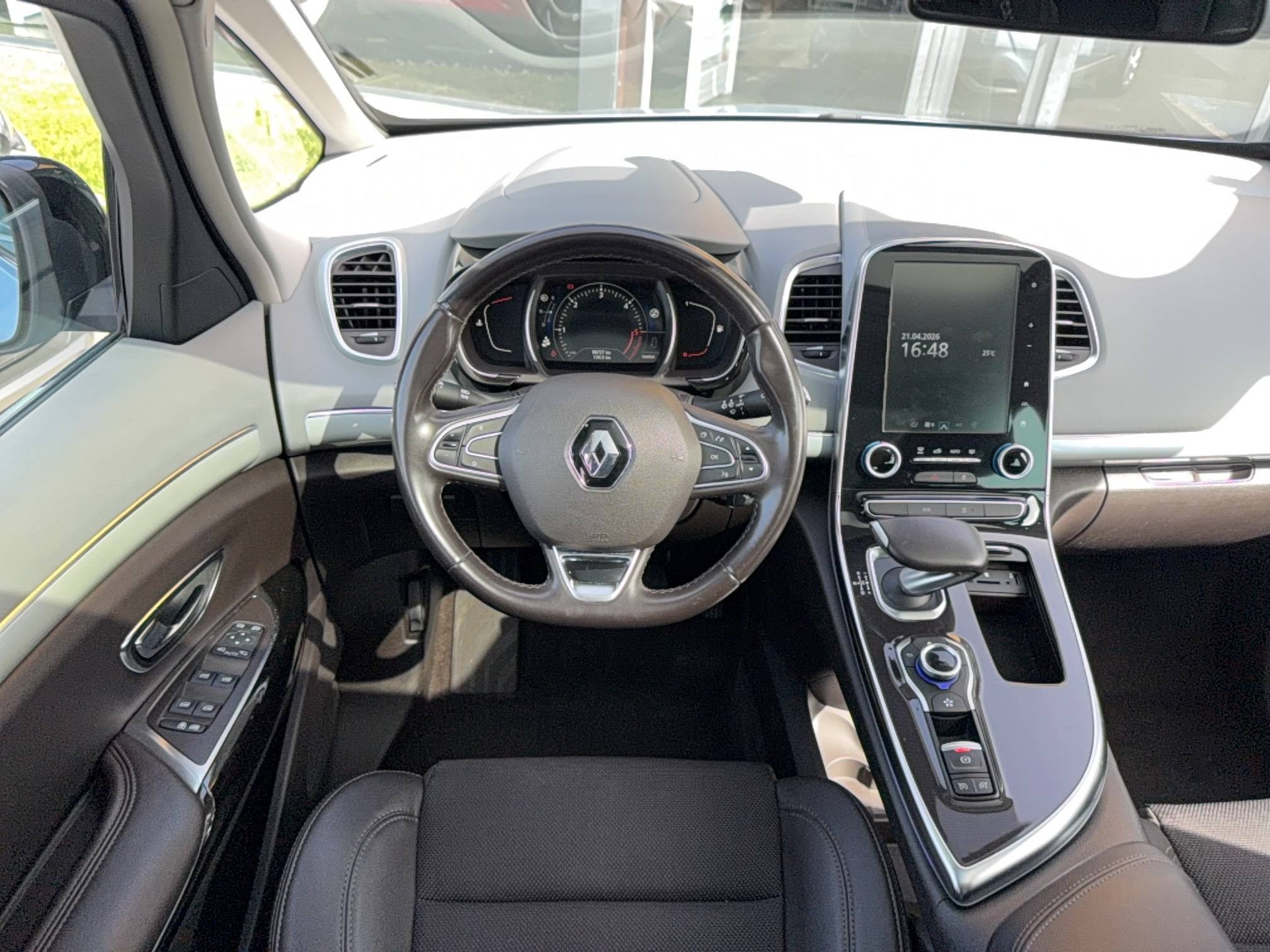 Vente en ligne Renault Espace 5 Espace dCi 160 Energy Twin Turbo au prix de 15 990 €