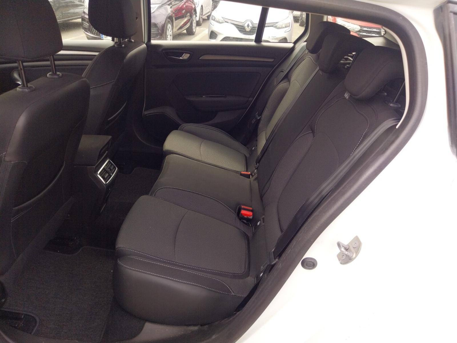 Vente en ligne Renault Megane 4 Estate  Blue dCi 115 au prix de 13 990 €
