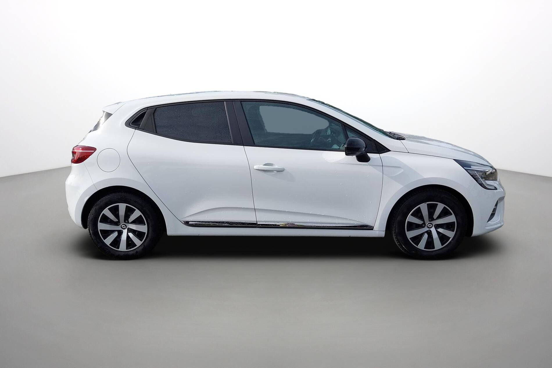 Vente en ligne Renault Clio 5 Clio E-Tech full hybrid 145 au prix de 15 490 €