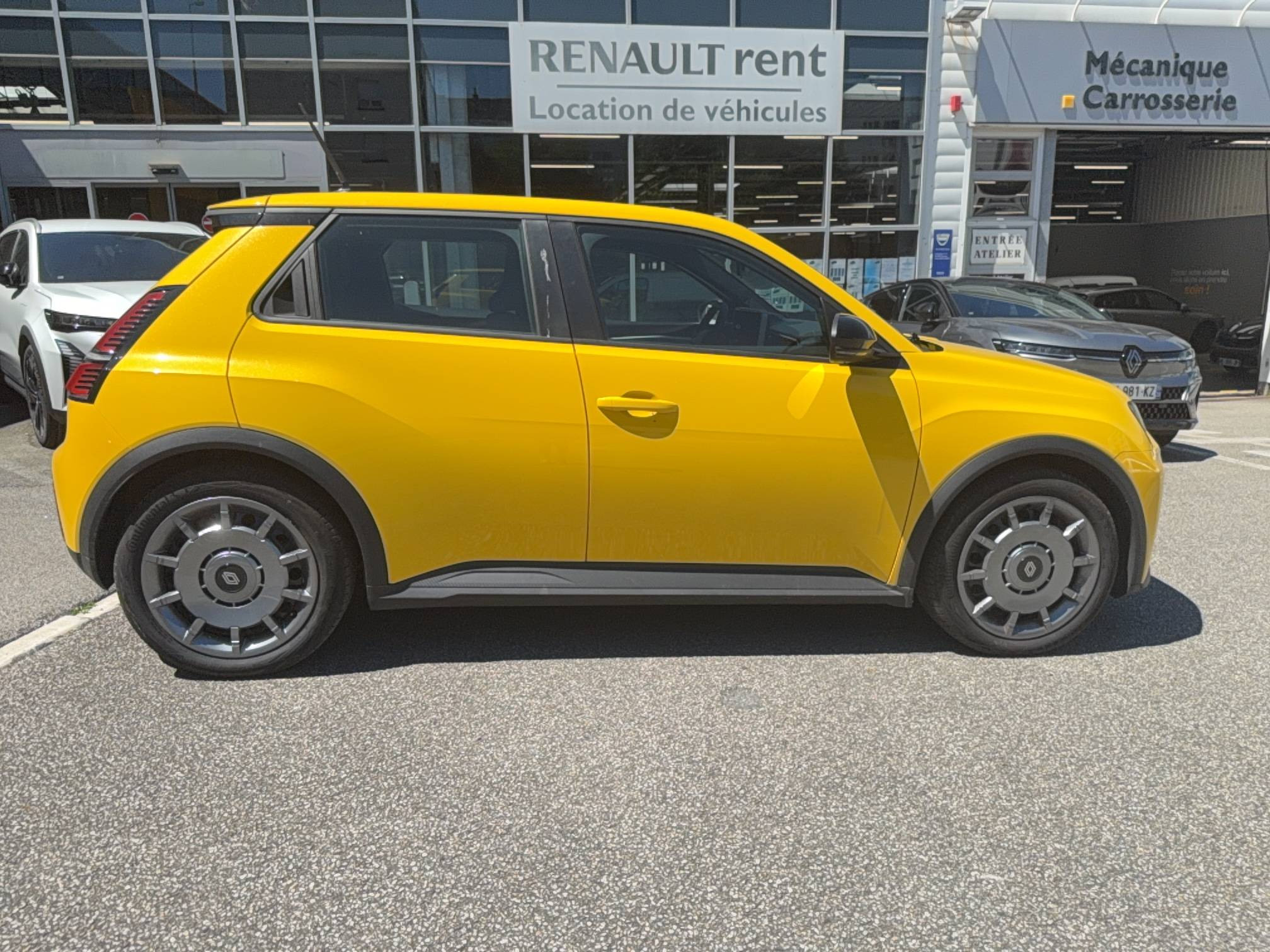 Vente en ligne Renault R5 E-Tech  150 ch autonomie confort au prix de 30 590 €