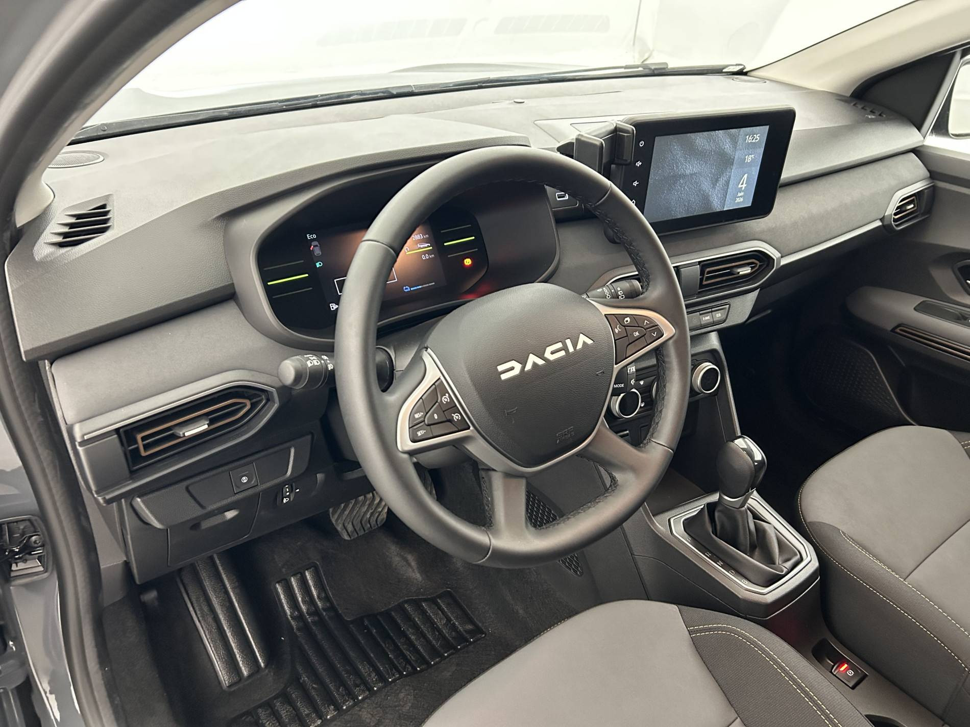 Vente en ligne Dacia Jogger  Hybrid 140 7 places GSR2 au prix de 26 390 €