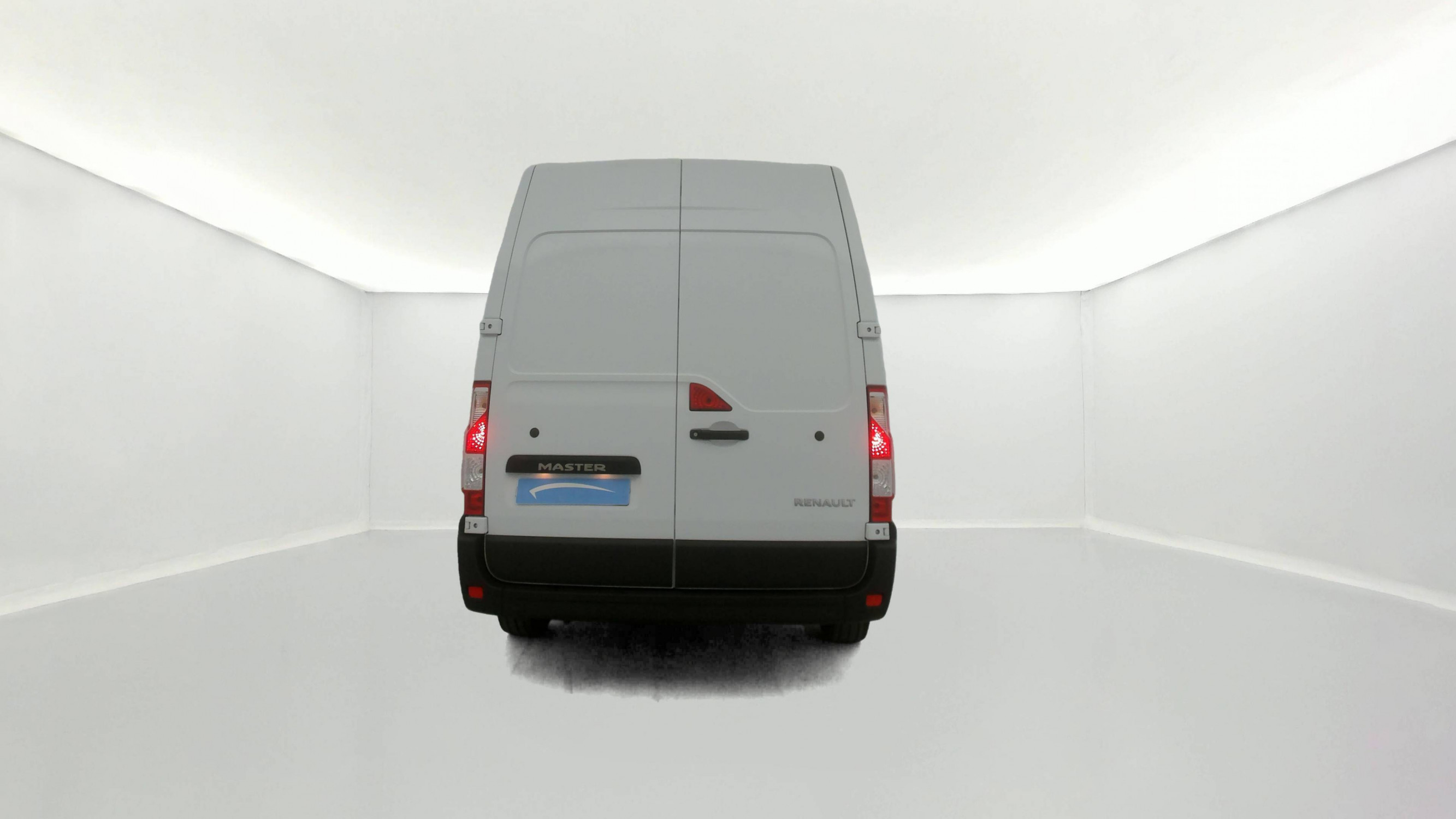 Vente en ligne Renault Master Fourgon MASTER FGN TRAC F3500 L2H2 BLUE DCI 135 au prix de 22 590 €