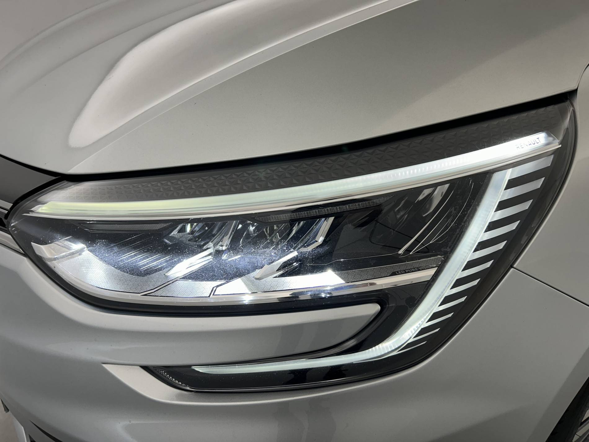 Vente en ligne Renault Megane 4 Estate  Blue dCi 115 EDC au prix de 17 990 €